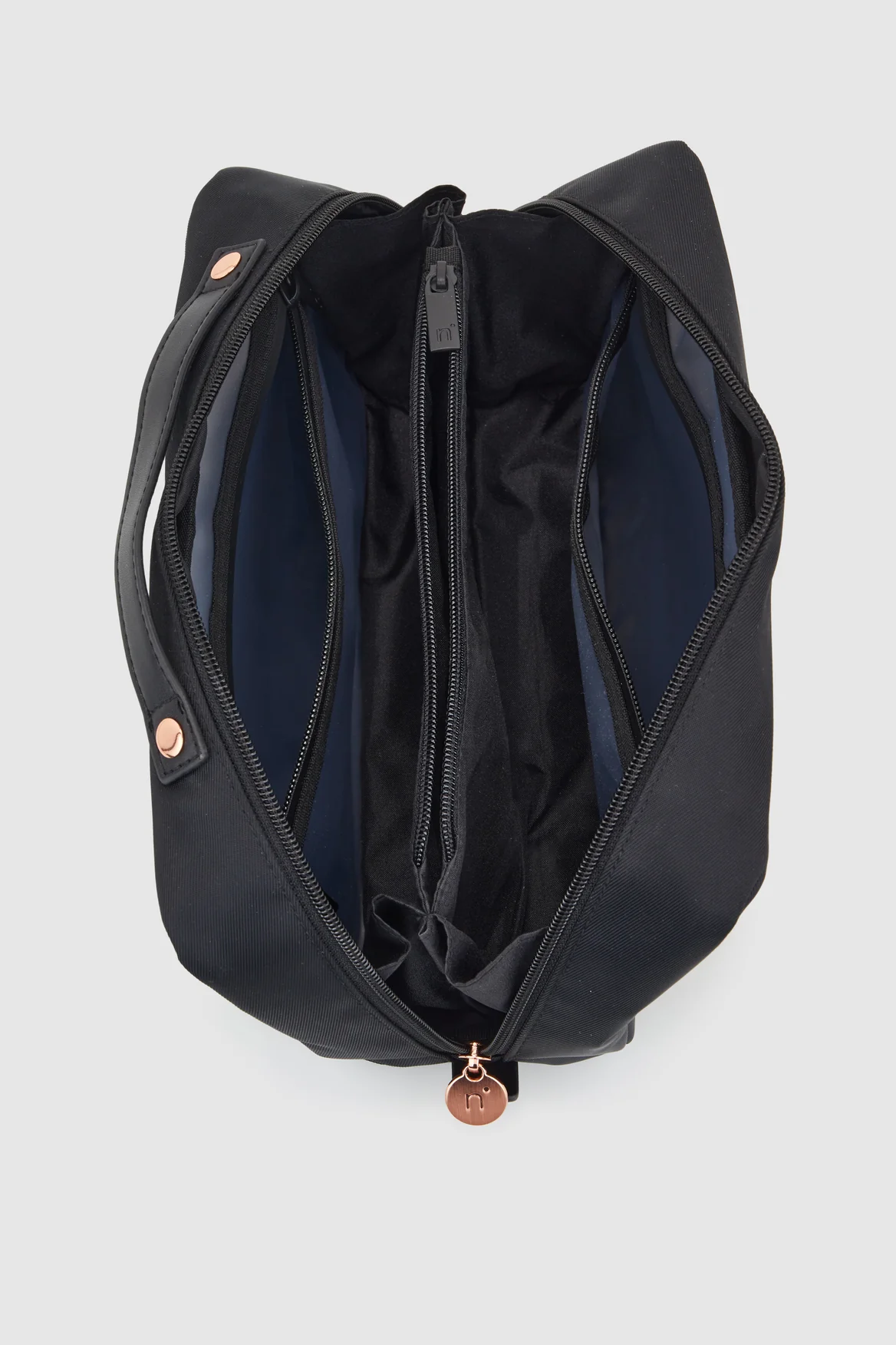 1018-twill-beauty-bag-3.webp Twill Beauty Bag