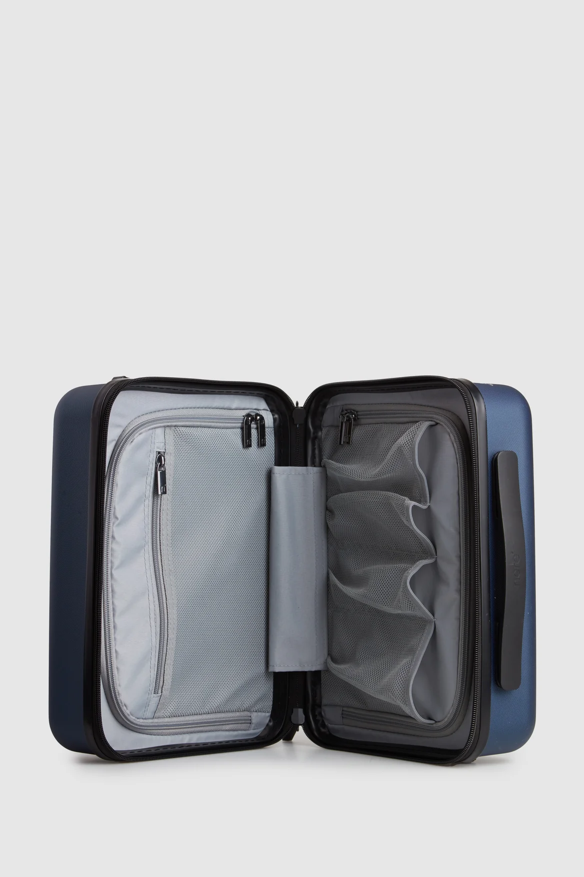 1027-stori-vanity-case-4.webp Stori Vanity Case