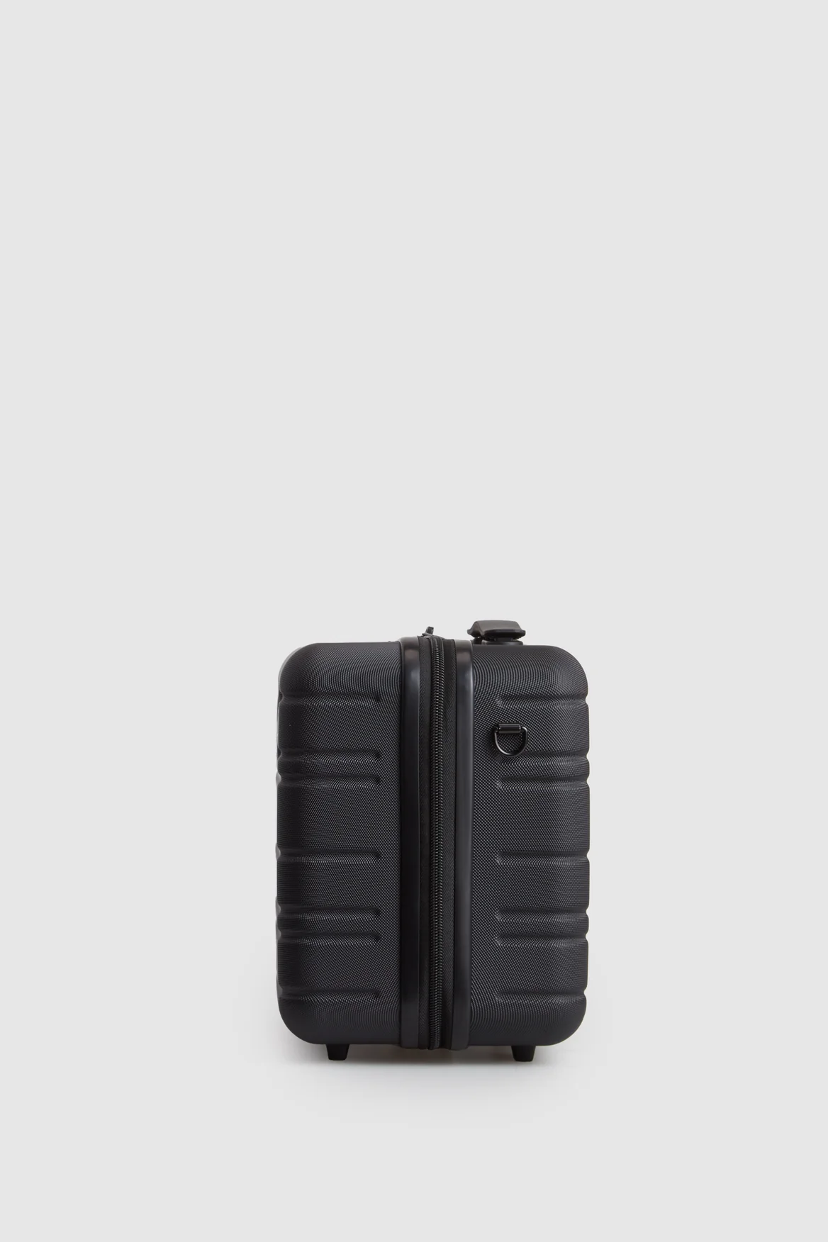 1038-stori-vanity-case-3.webp Stori Vanity Case