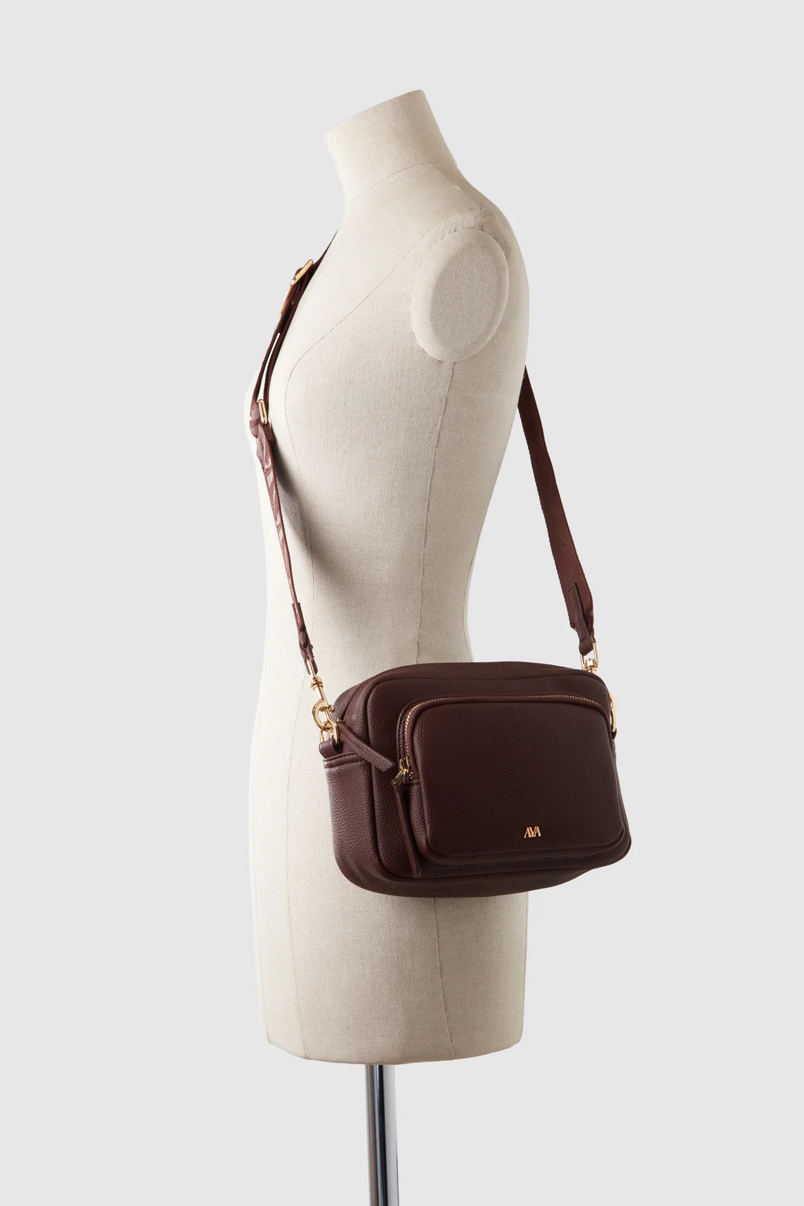 108-juni-crossbody-bag-5.webp Juni Crossbody Bag