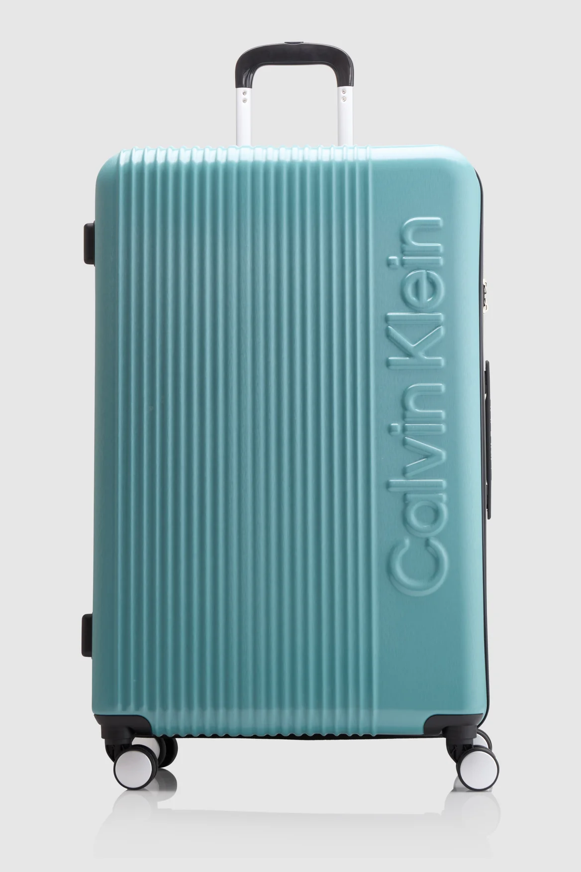 1090-high-check-in-79cm-suitcase-4.webp High Check-In 79cm Suitcase