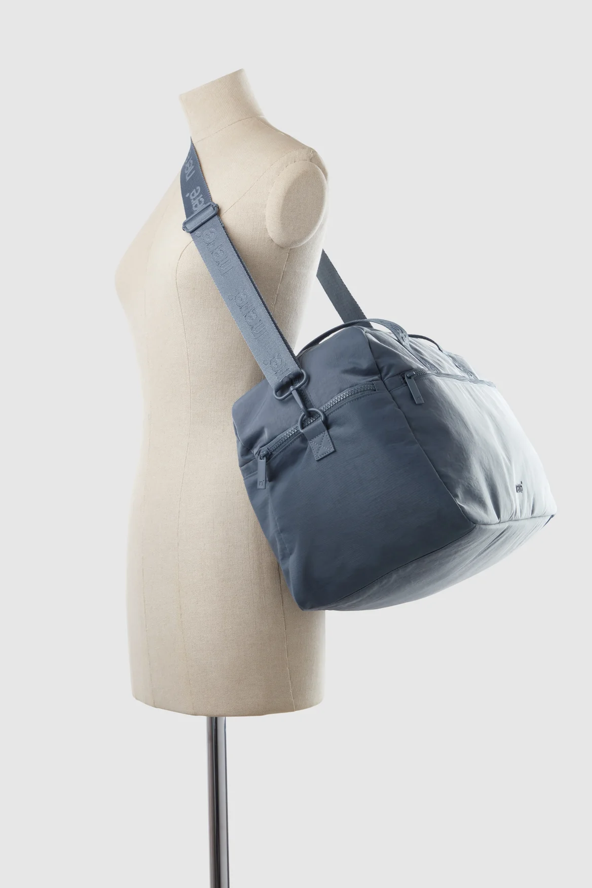 1119-bondi-nylon-carry-on-bag-4.webp Bondi Nylon Carry On Bag