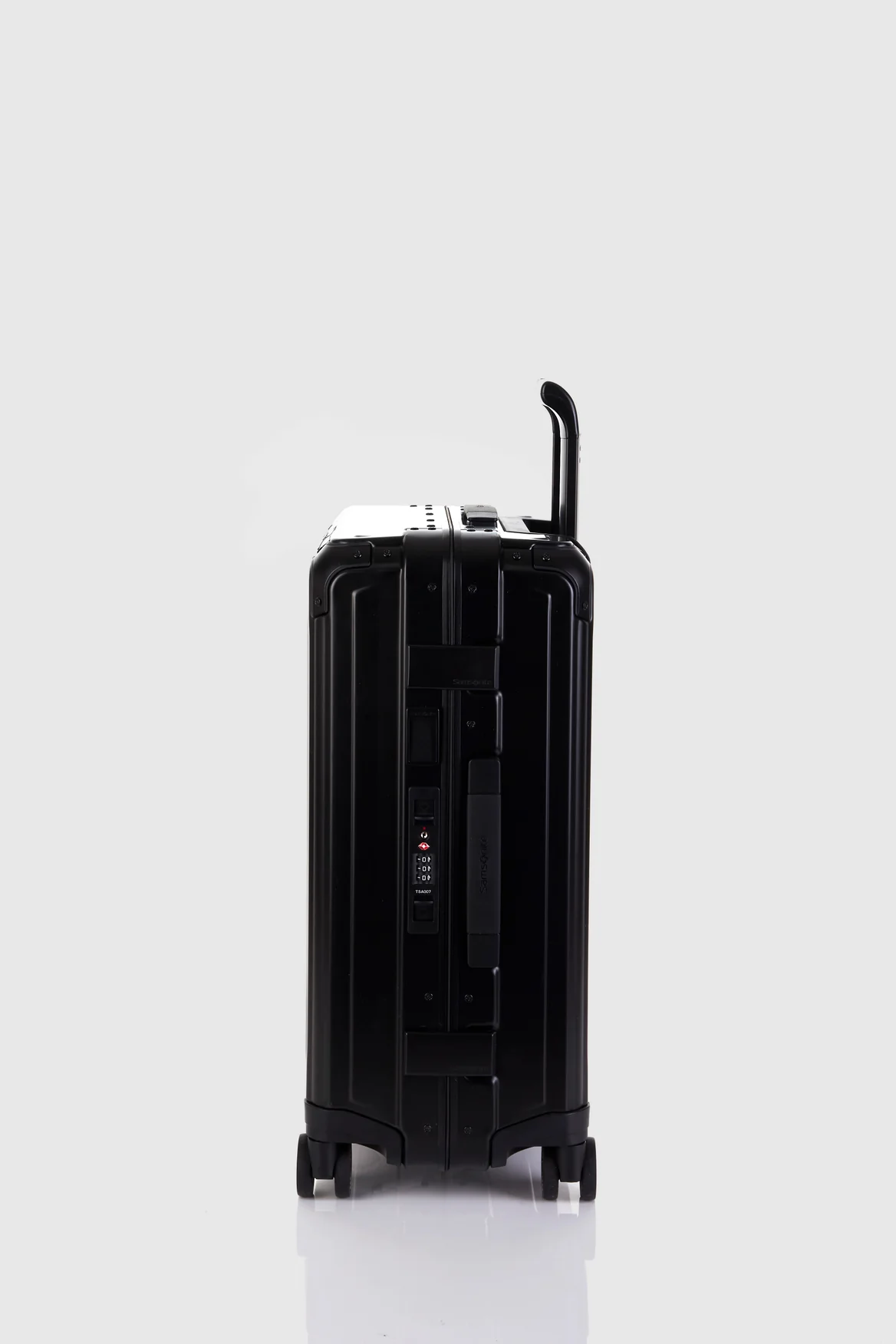 1144-lite-box-alu-55cm-suitcase-2.webp Lite Box ALU 55cm Suitcase