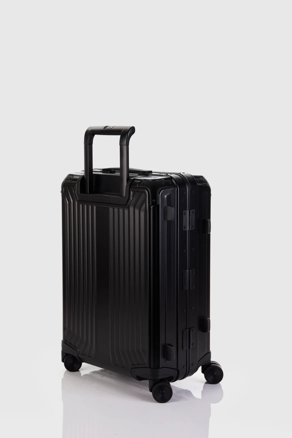 1144-lite-box-alu-55cm-suitcase-8.webp Lite Box ALU 55cm Suitcase