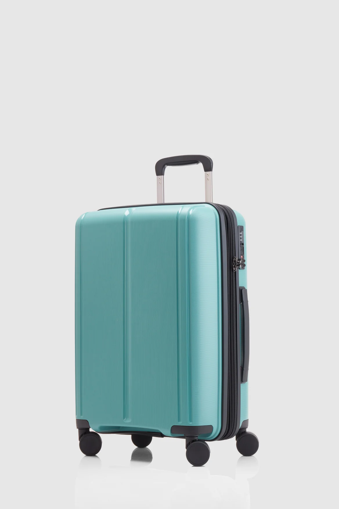 1177-birch-carry-on-55cm-suitcase-1.webp Birch Carry-On 55cm Suitcase