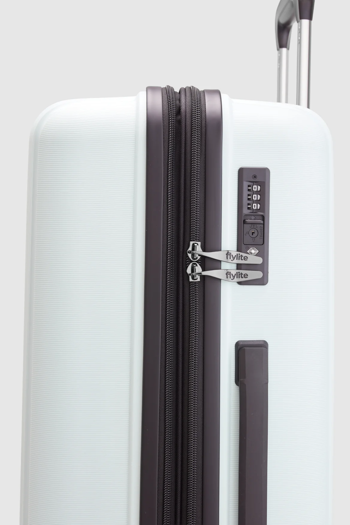 1178-birch-carry-on-55cm-suitcase-6.webp Birch Carry-On 55cm Suitcase