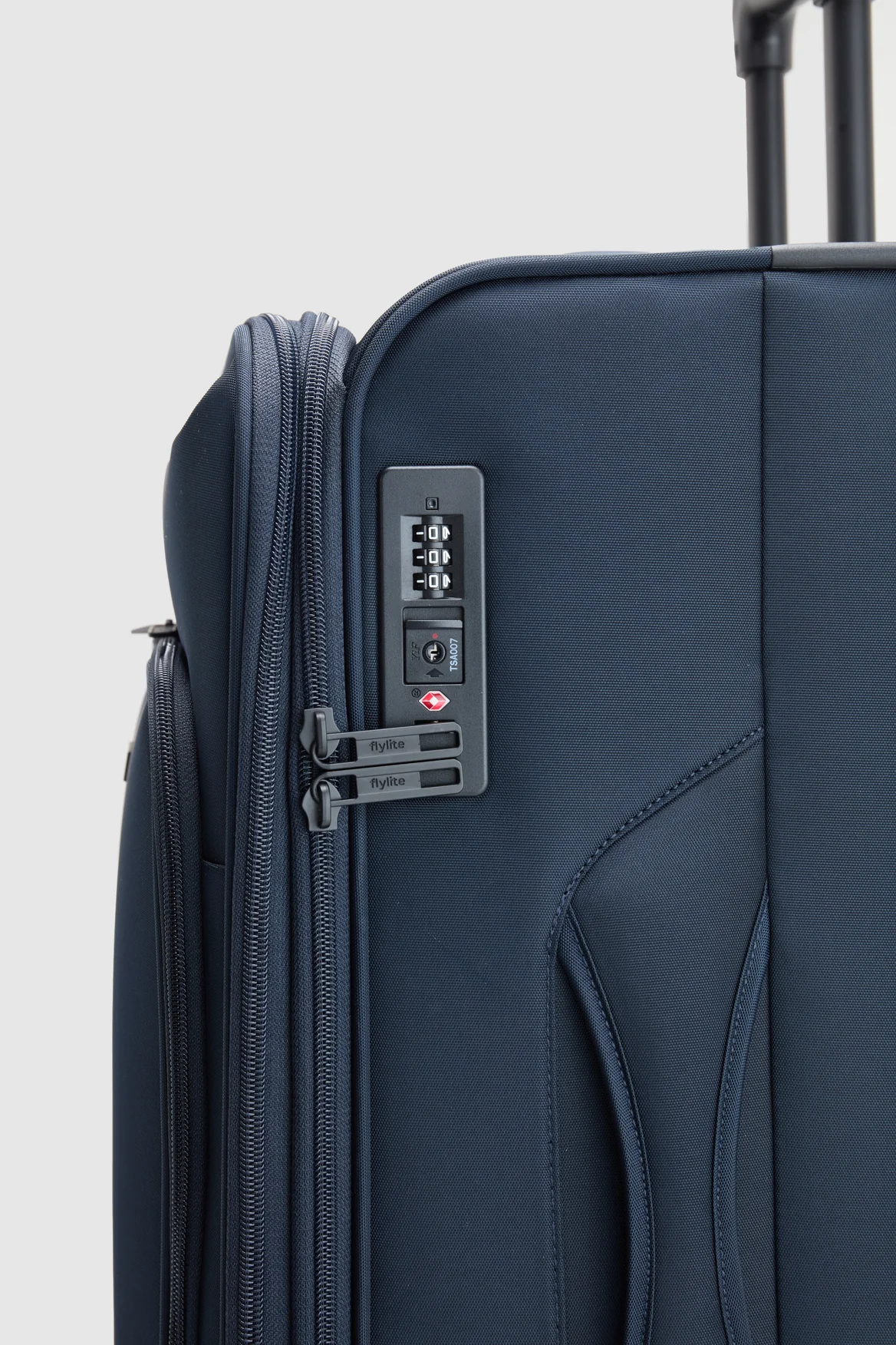 1186-cypress-carry-on-56cm-suitcase-7.webp Cypress Carry-On 56cm Suitcase