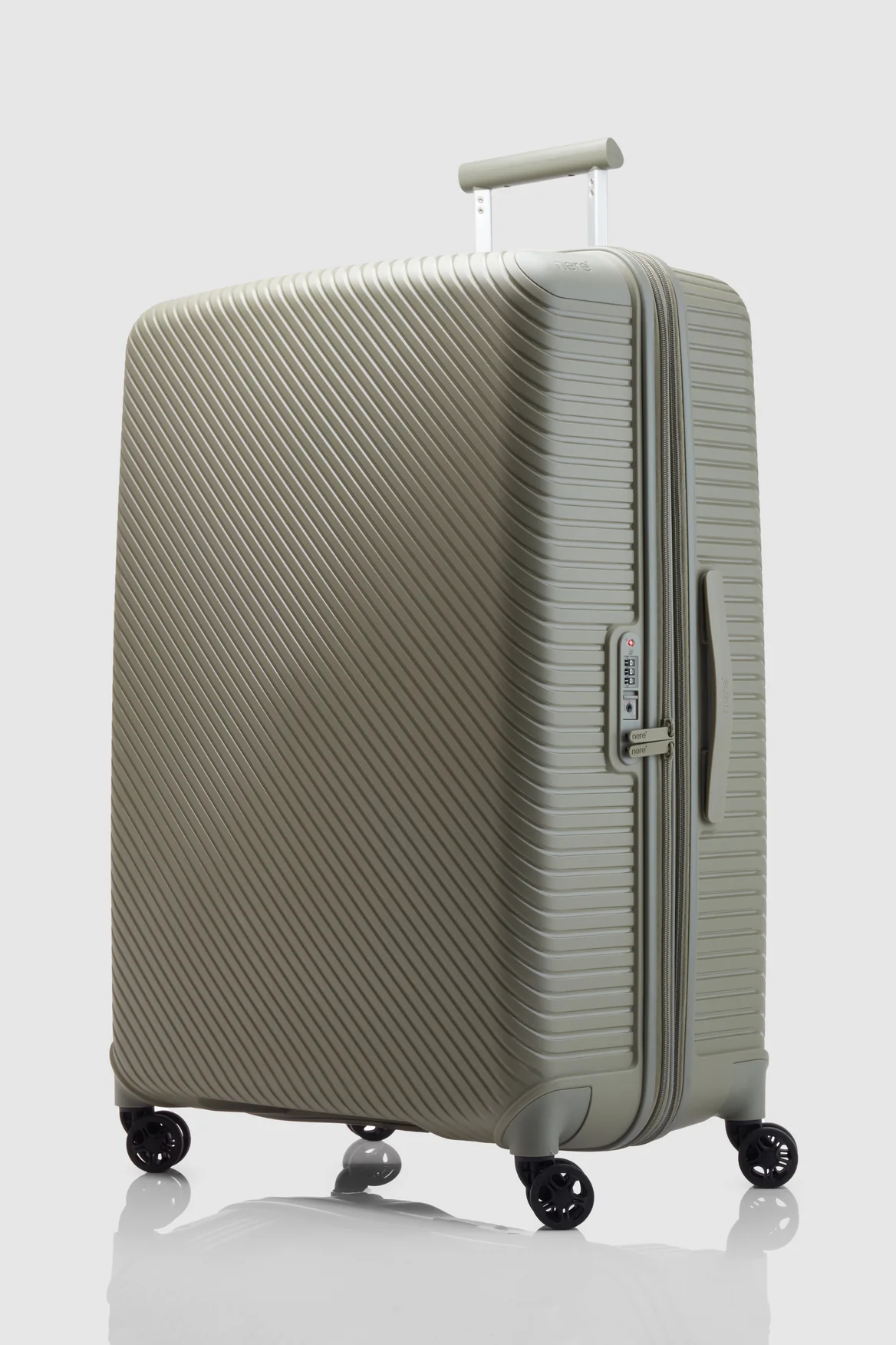 1213-bondi-check-in-80cm-suitcase-1.webp Bondi Check-In 80cm Suitcase