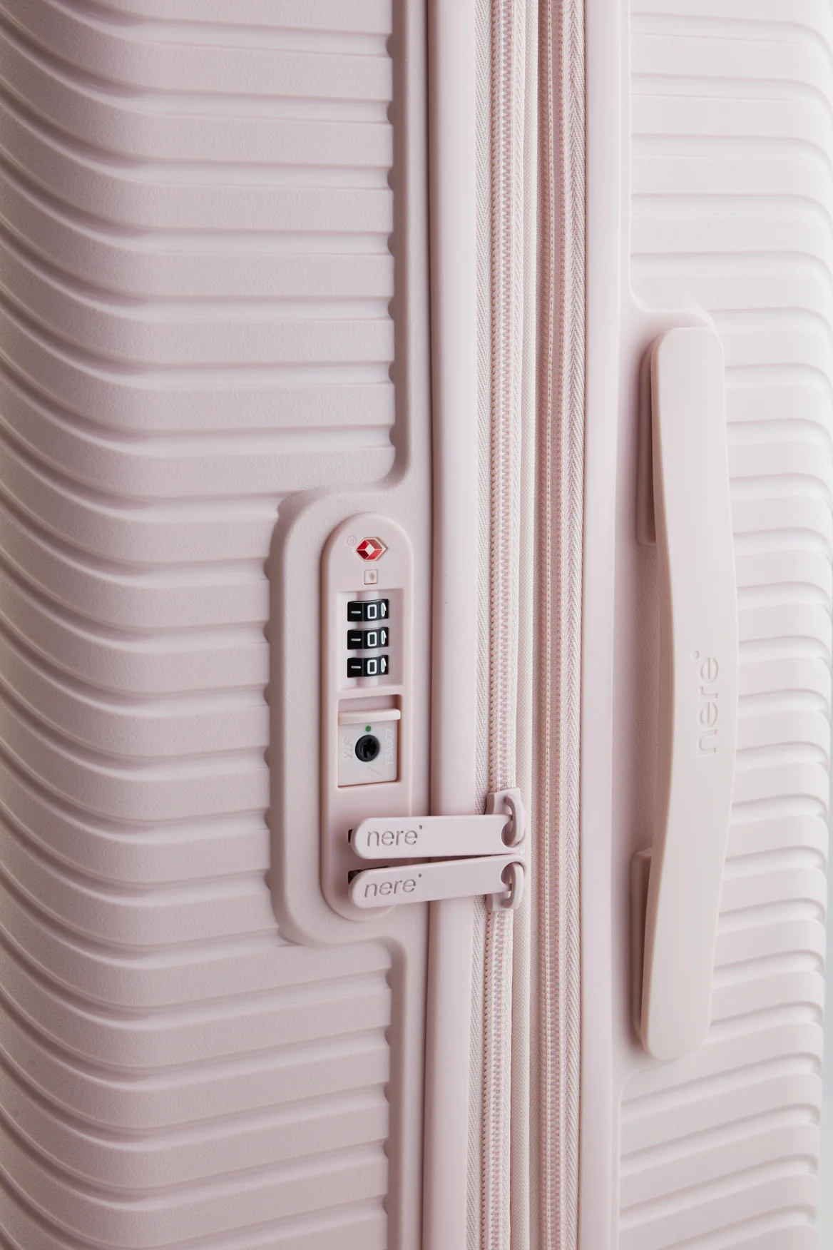 1214-bondi-check-in-80cm-suitcase-7.webp Bondi Check-In 80cm Suitcase