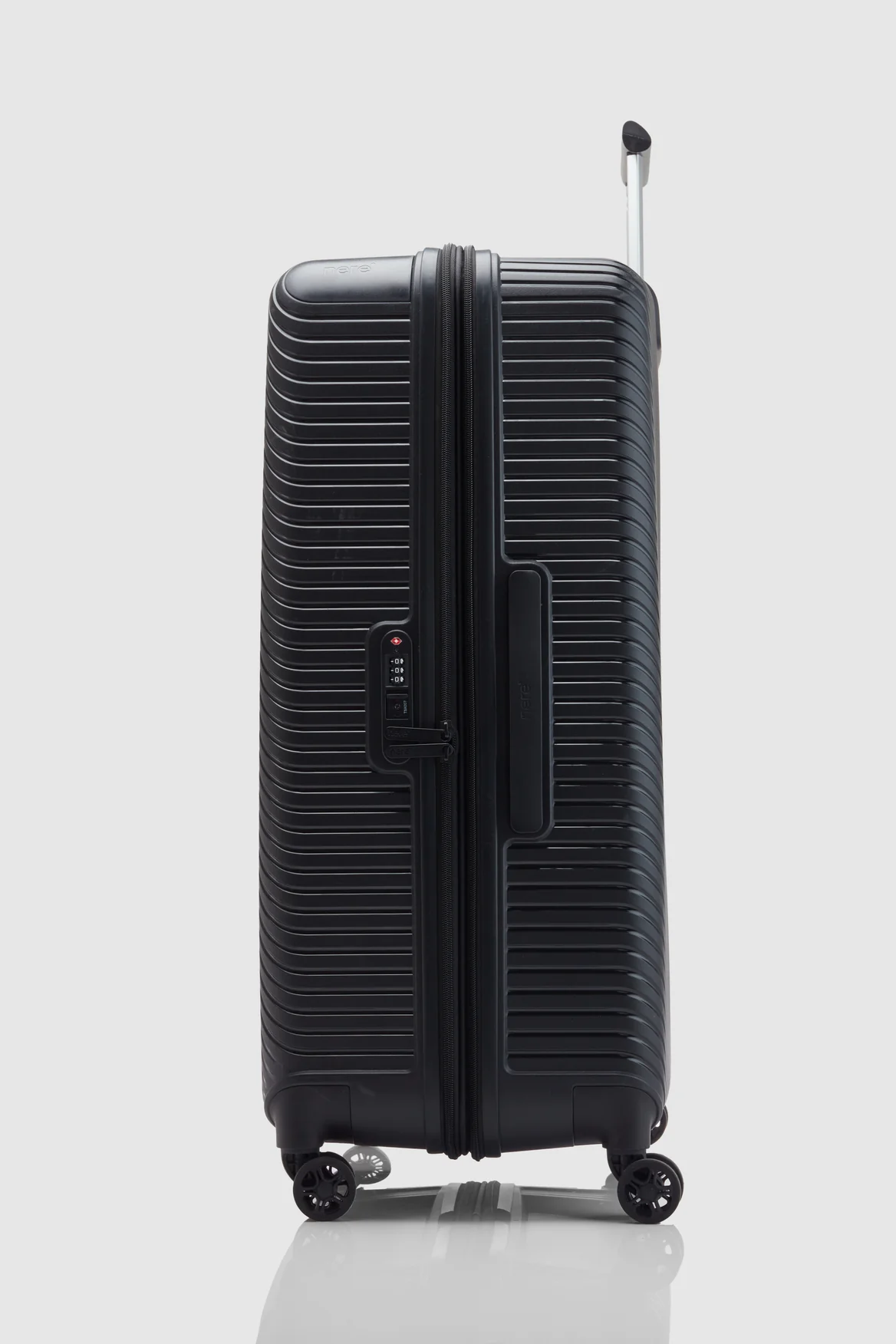1215-bondi-check-in-80cm-suitcase-2.webp Bondi Check-In 80cm Suitcase
