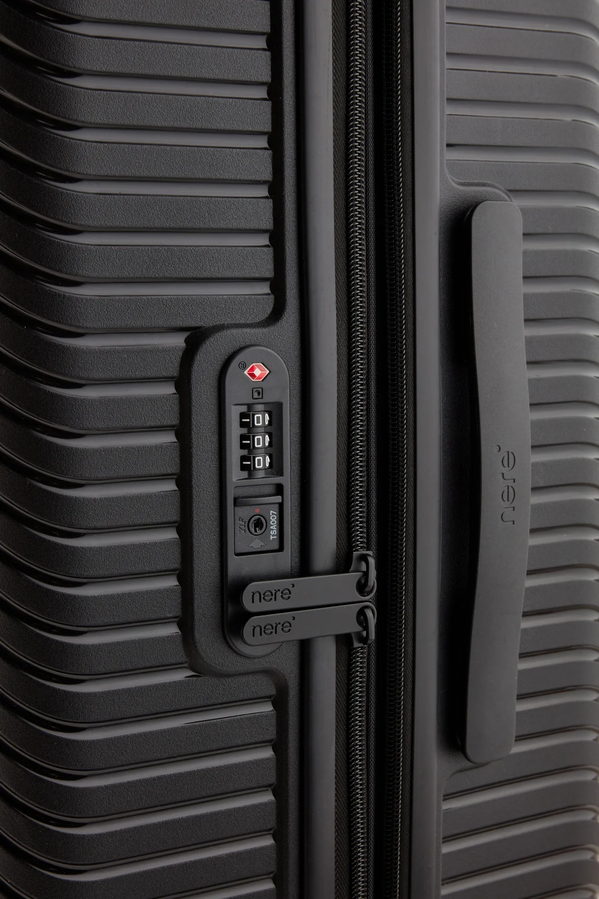 1215-bondi-check-in-80cm-suitcase-7.webp Bondi Check-In 80cm Suitcase