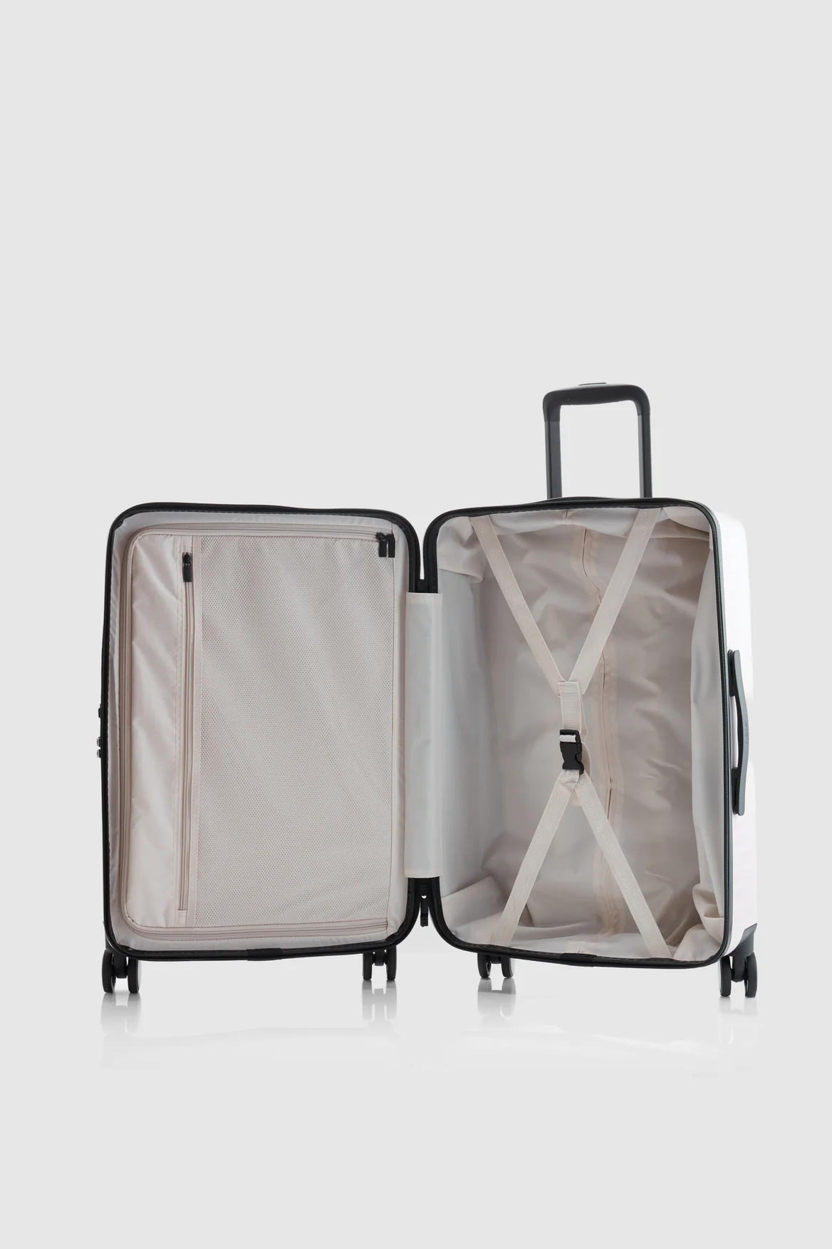 1216-venture-dual-open-76cm-suitcase-5.webp Venture Dual Open 76cm Suitcase