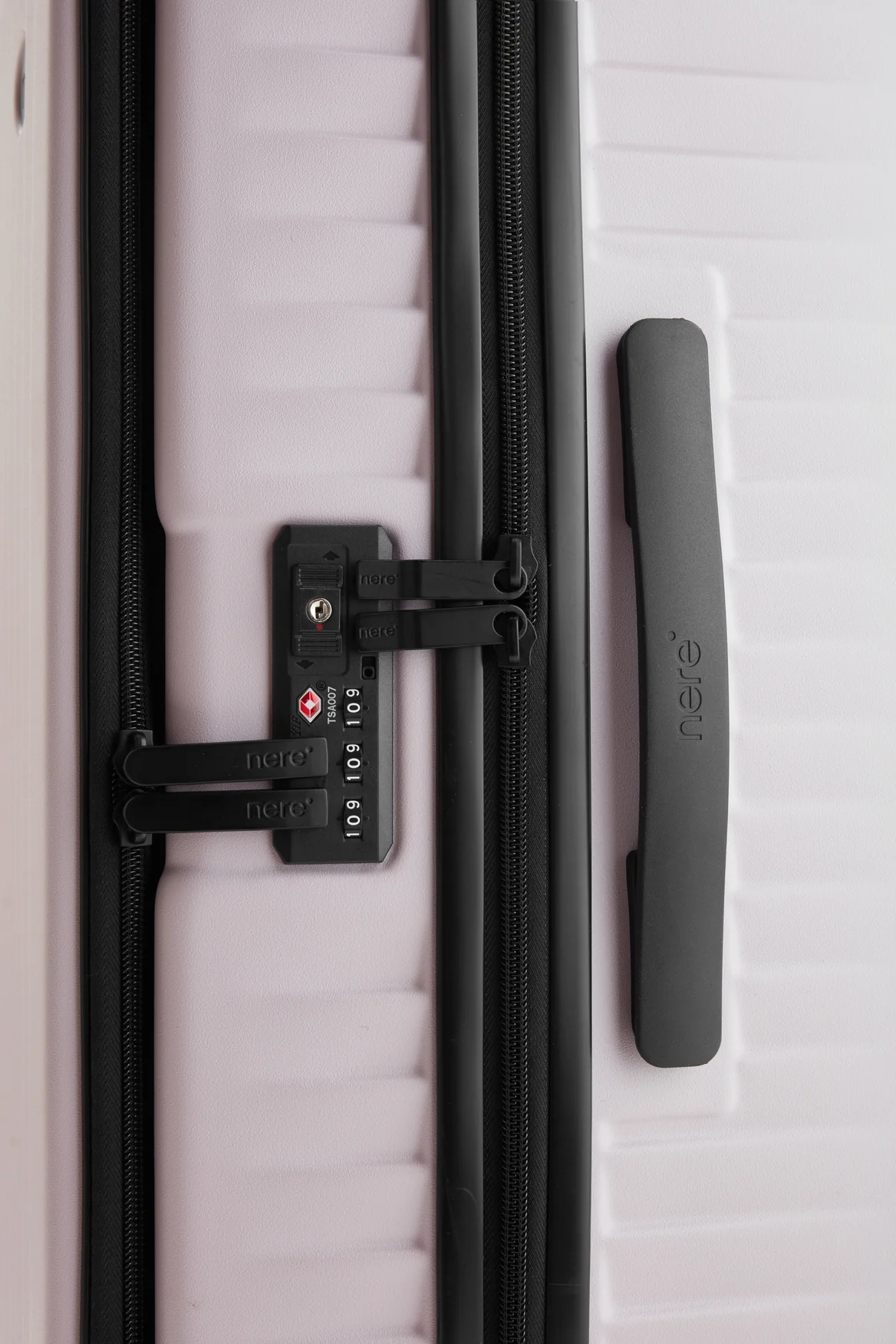 1216-venture-dual-open-76cm-suitcase-8.webp Venture Dual Open 76cm Suitcase