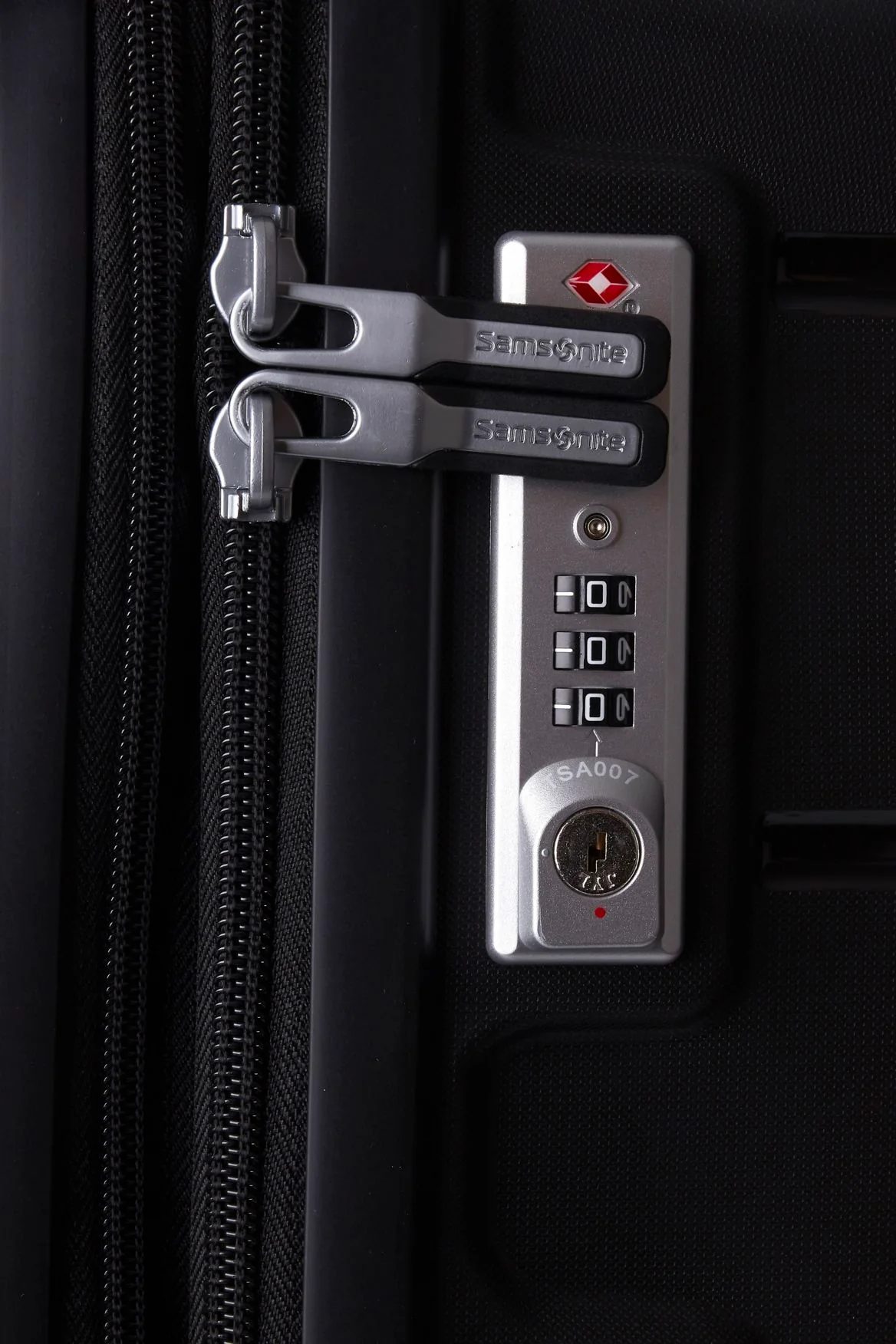 1219-oc2lite-check-in-81cm-suitcase-7.webp Oc2lite Check-In 81cm Suitcase