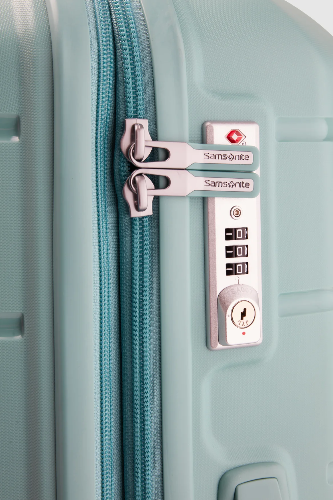 1220-oc2lite-check-in-81cm-suitcase-7.webp Oc2lite Check-In 81cm Suitcase