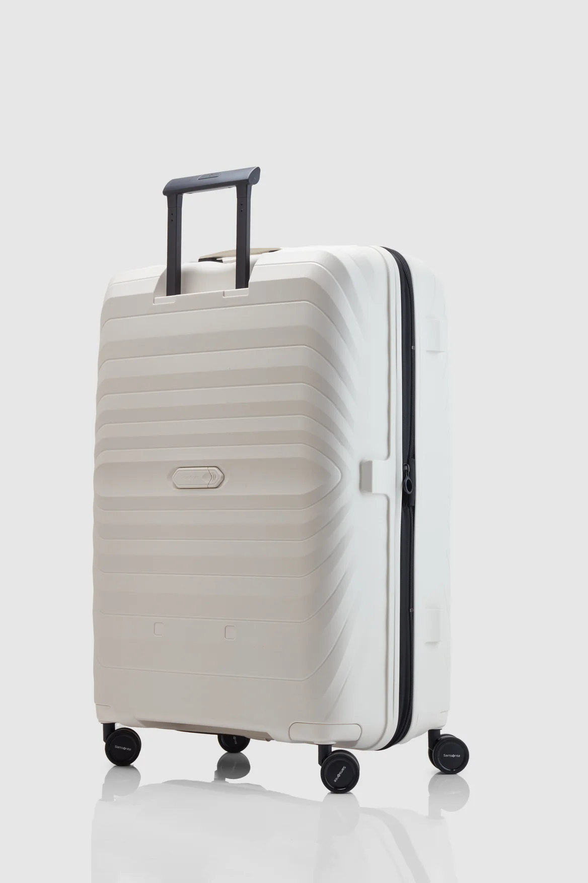 1226-octolite-neo-75cm-suitcase-5.webp Octolite Neo 75cm Suitcase