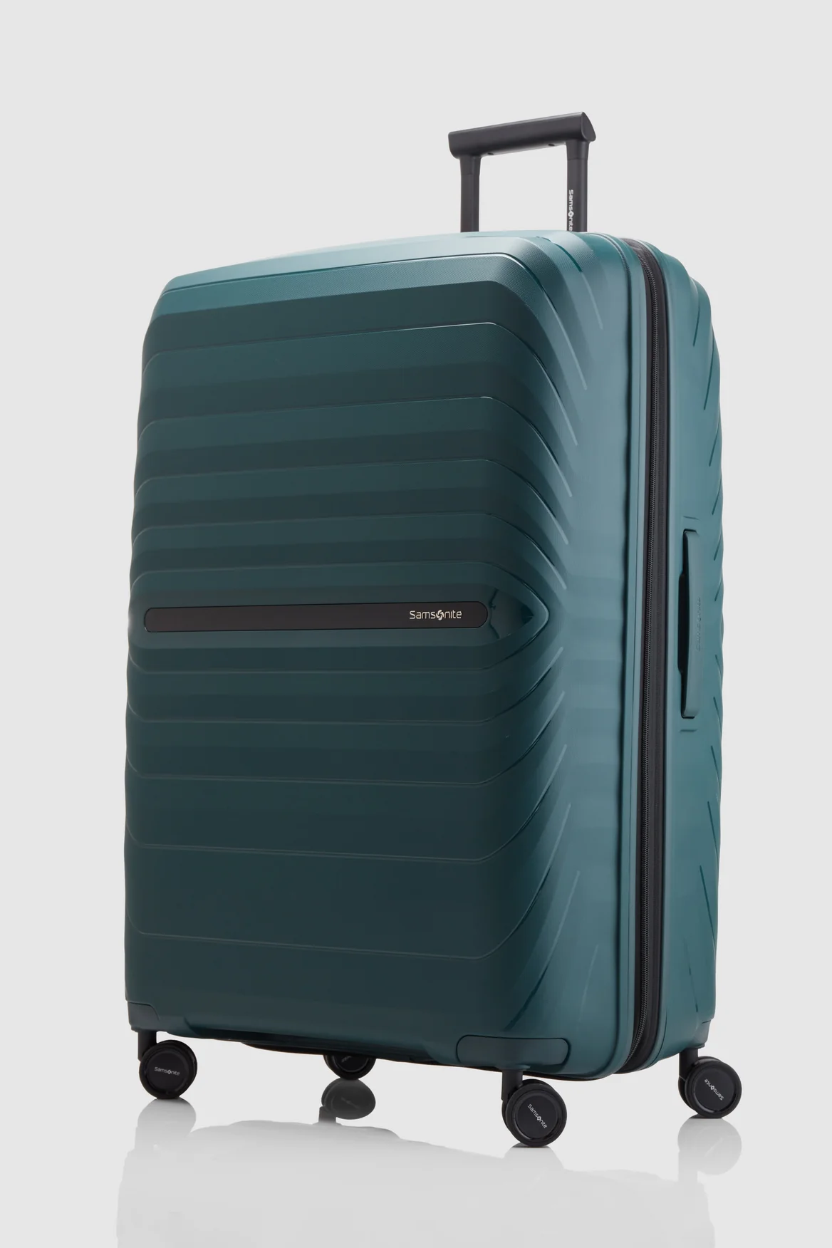 Octolite Neo 81cm Suitcase