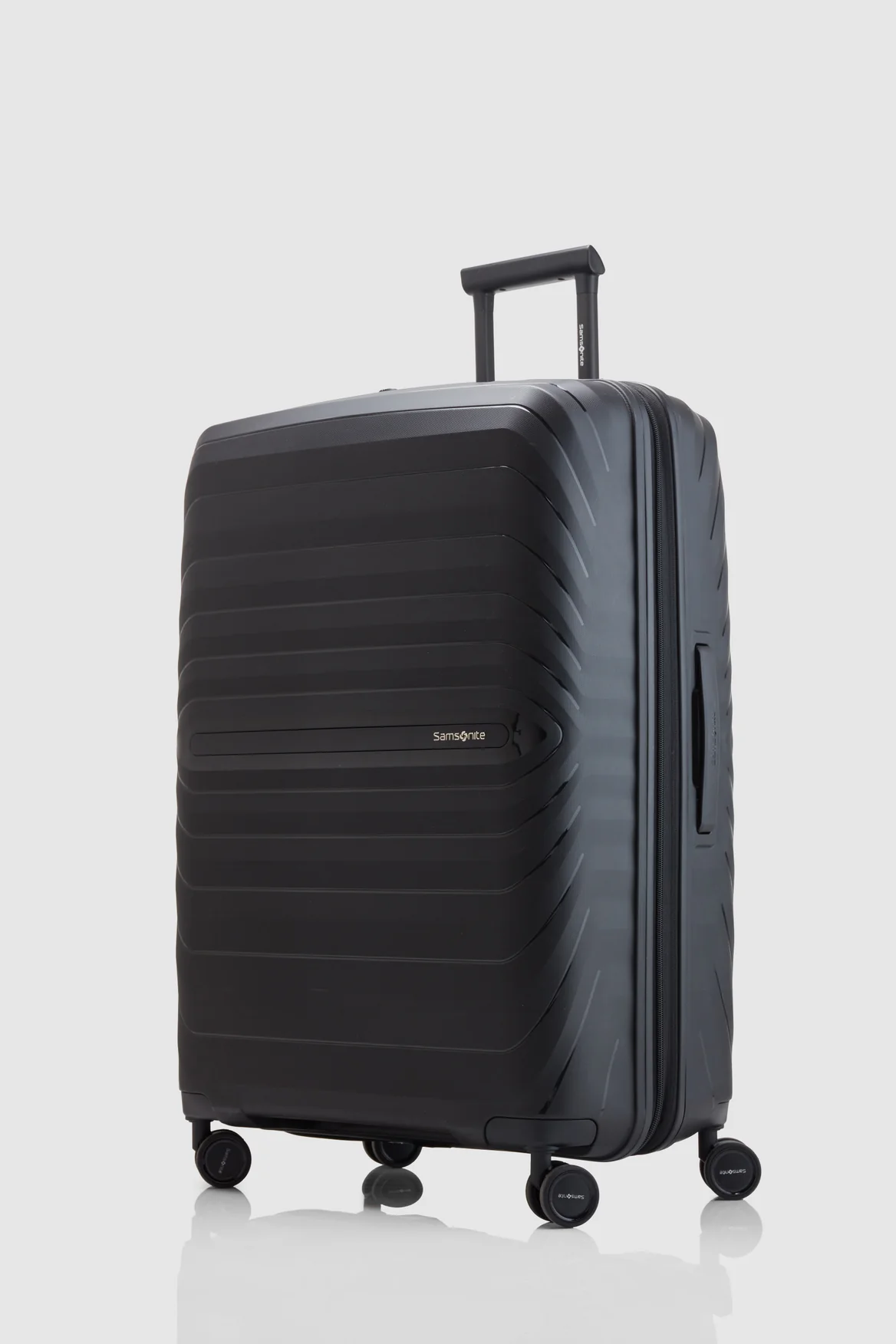 1238-octolite-neo-75cm-suitcase-1.webp Octolite Neo 75cm Suitcase