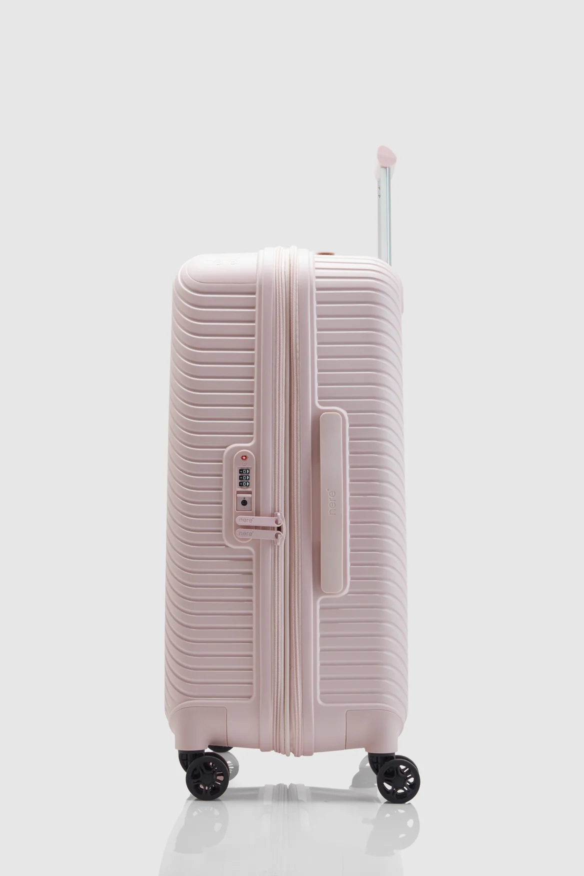 1241-bondi-check-in-66cm-suitcase-2.webp Bondi Check-In 66cm Suitcase