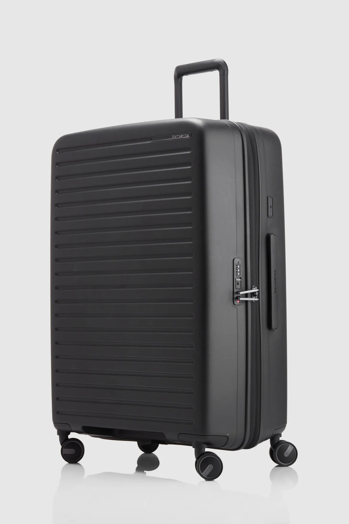 Restackd 75cm Suitcase