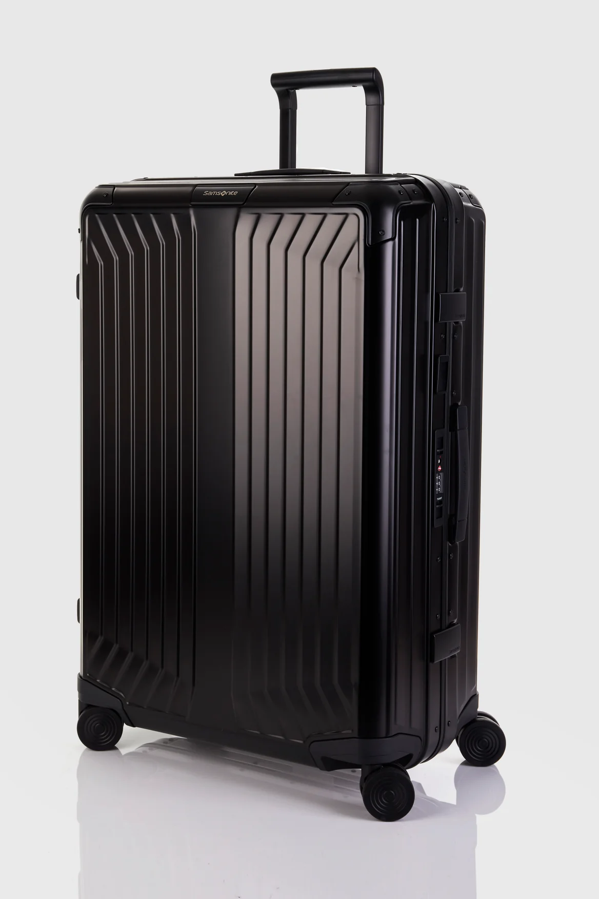 1258-lite-box-alu-76cm-suitcase-1.webp Lite Box ALU 76cm Suitcase