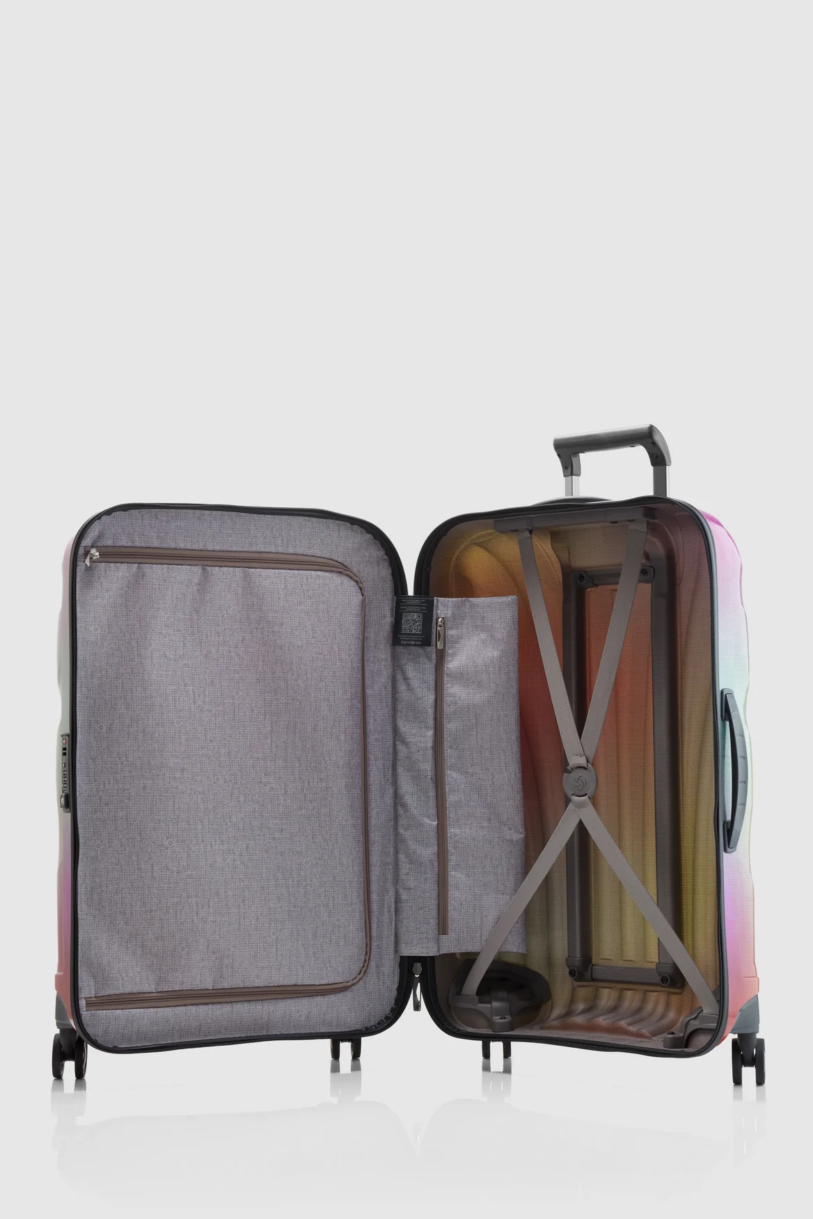 1266-c-lite-check-in-75cm-suitcase-3.webp C-Lite Check-In 75cm Suitcase