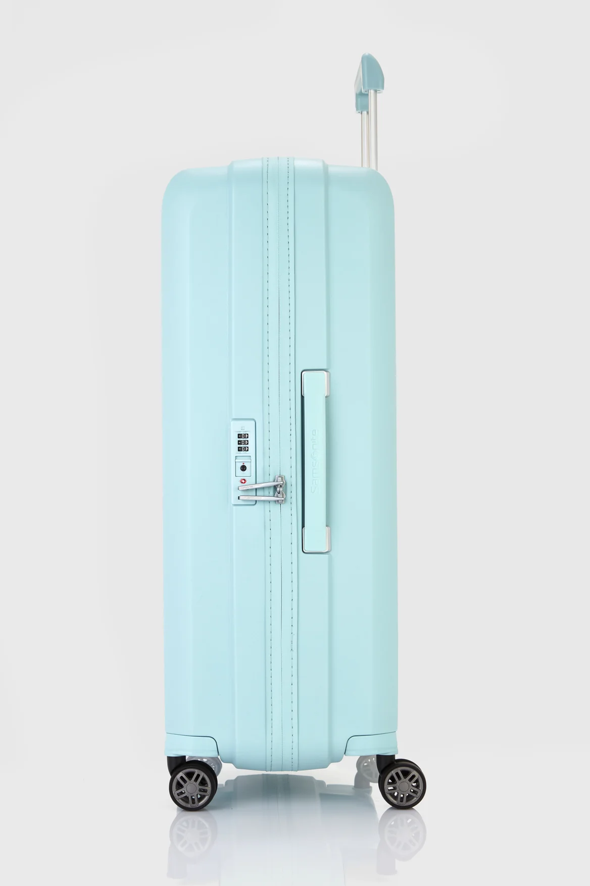 1269-hi-fi-check-in-75cm-suitcase-2.webp Hi-Fi Check-In 75cm Suitcase