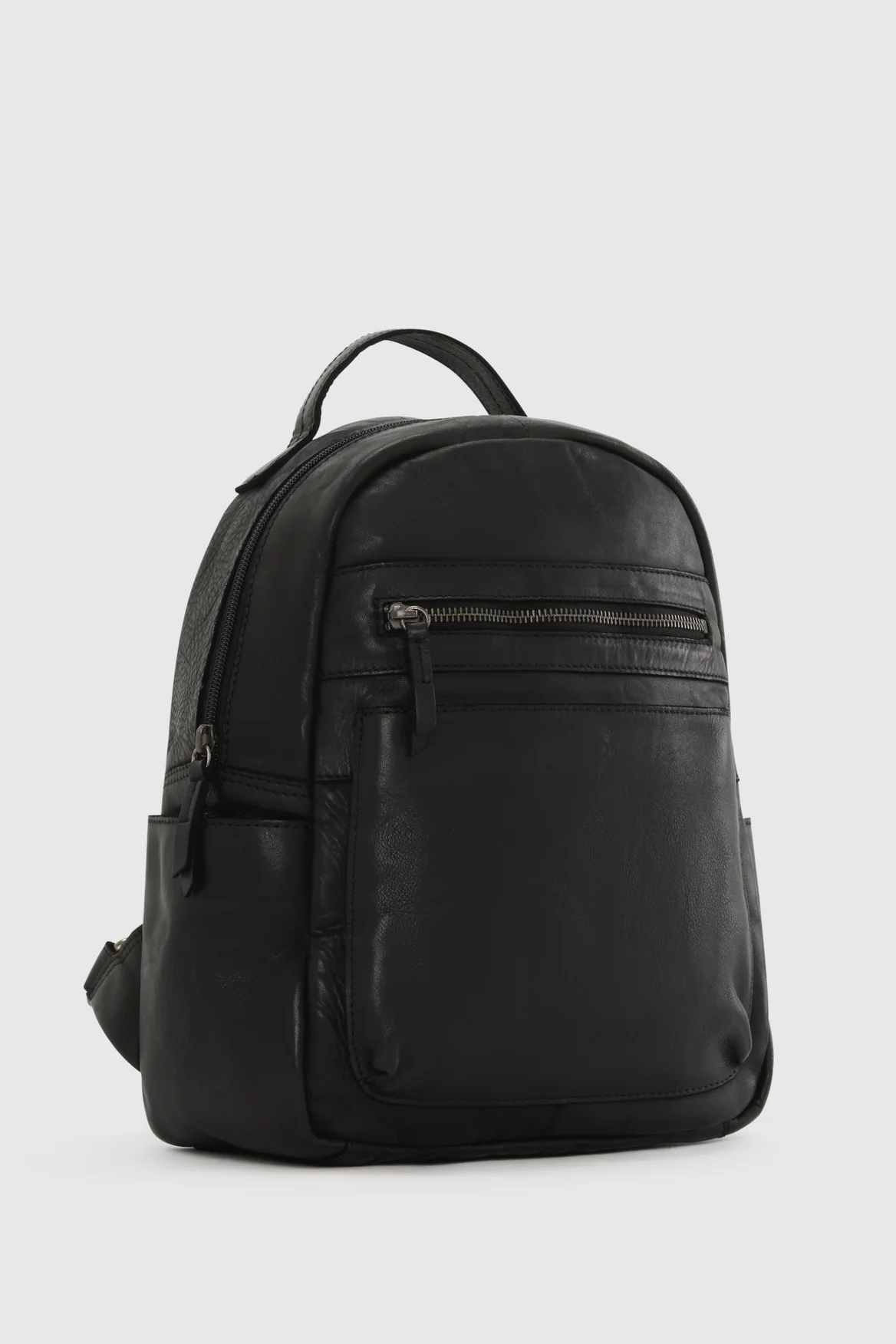 128-maggie-leather-backpack-2.webp Maggie Leather Backpack