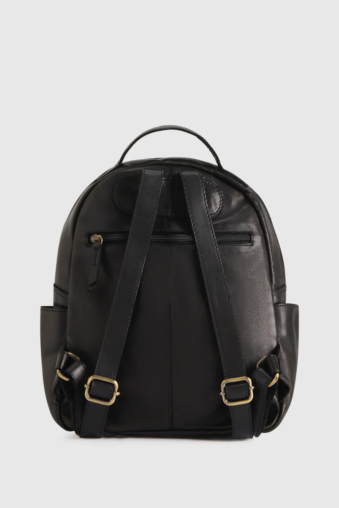 128-maggie-leather-backpack-3.webp Maggie Leather Backpack