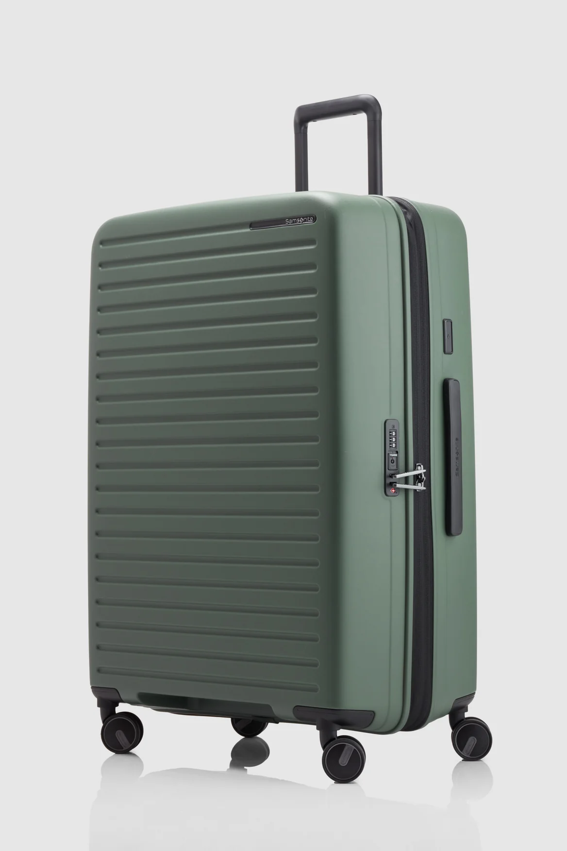 Restackd 75cm Suitcase