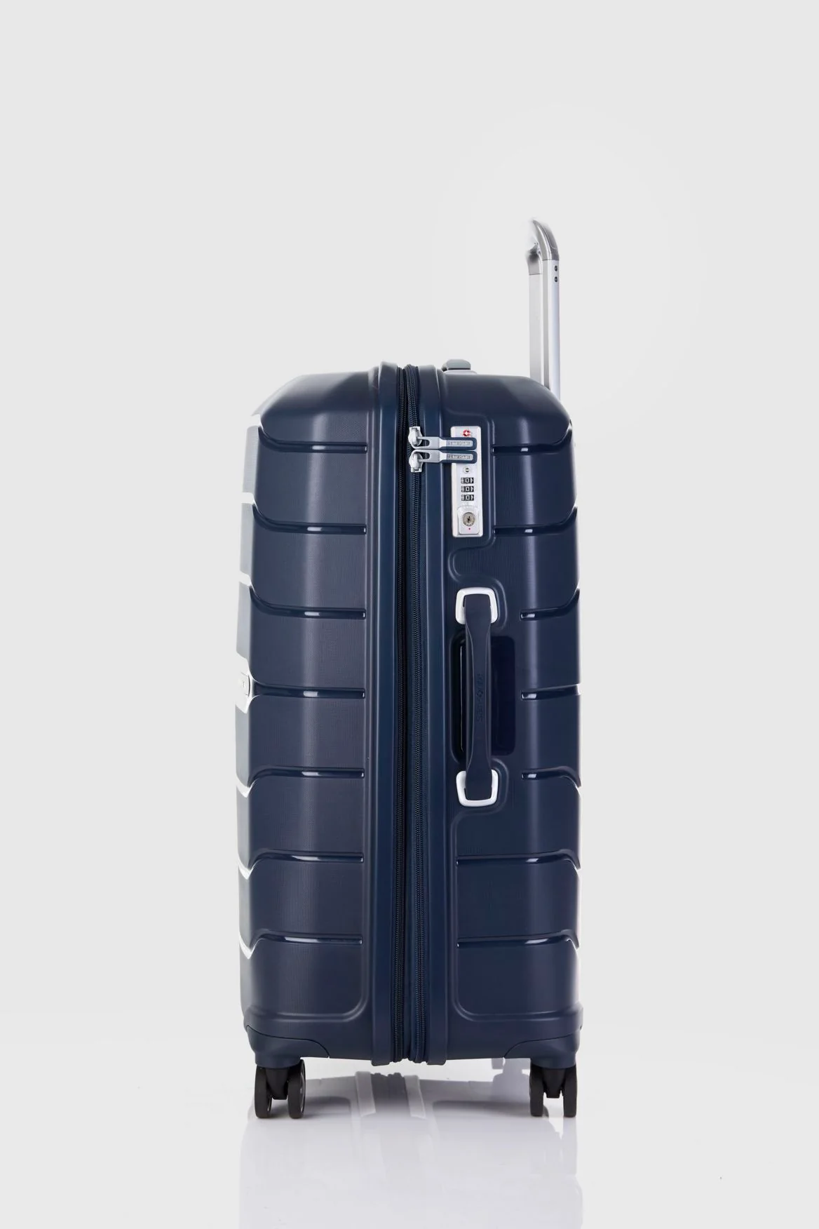 1289-oc2lite-check-in-68cm-suitcase-2.webp Oc2lite Check-In 68cm Suitcase