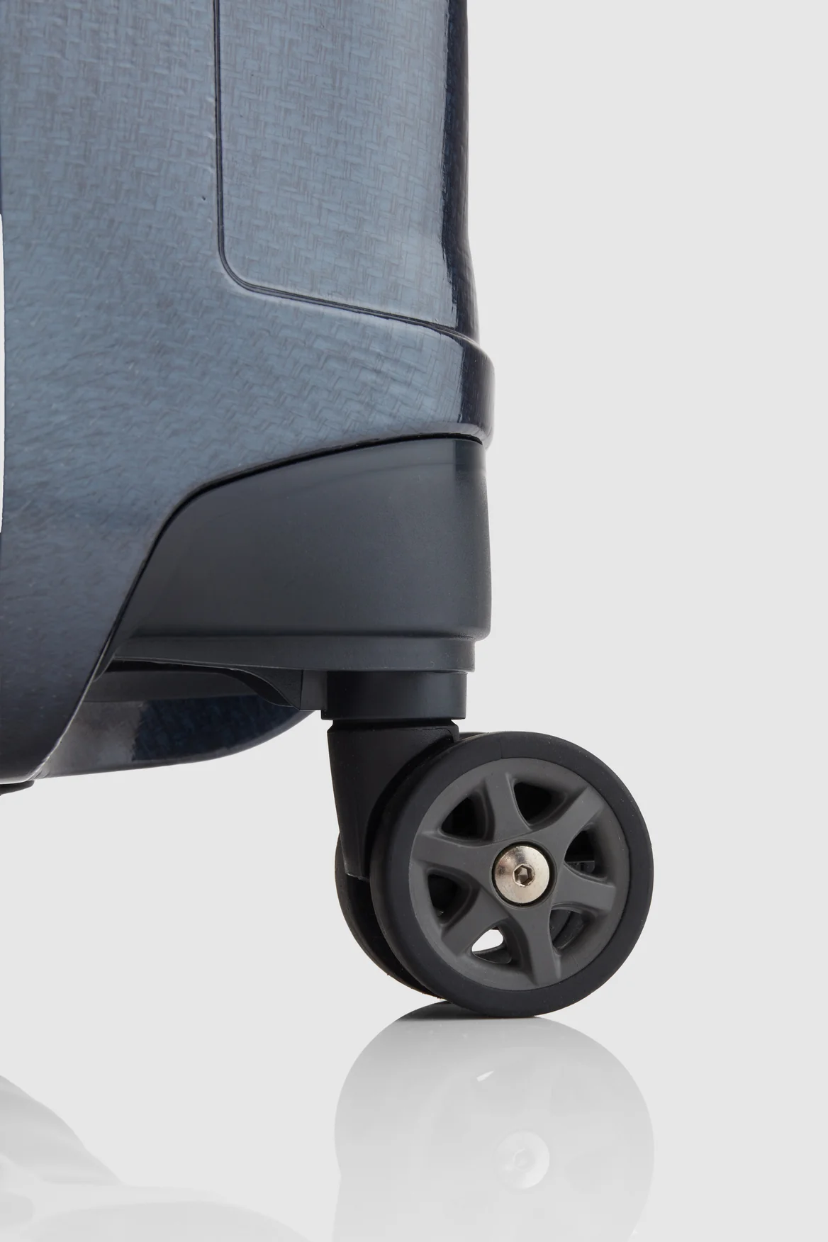 1304-c-lite-check-in-75cm-suitcase-8.webp C-Lite Check-In 75cm Suitcase
