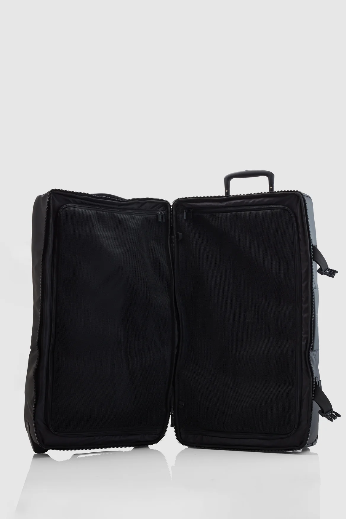1306-newtown-check-in-80cm-wheelbag-4.webp Newtown Check-In 80cm Wheelbag