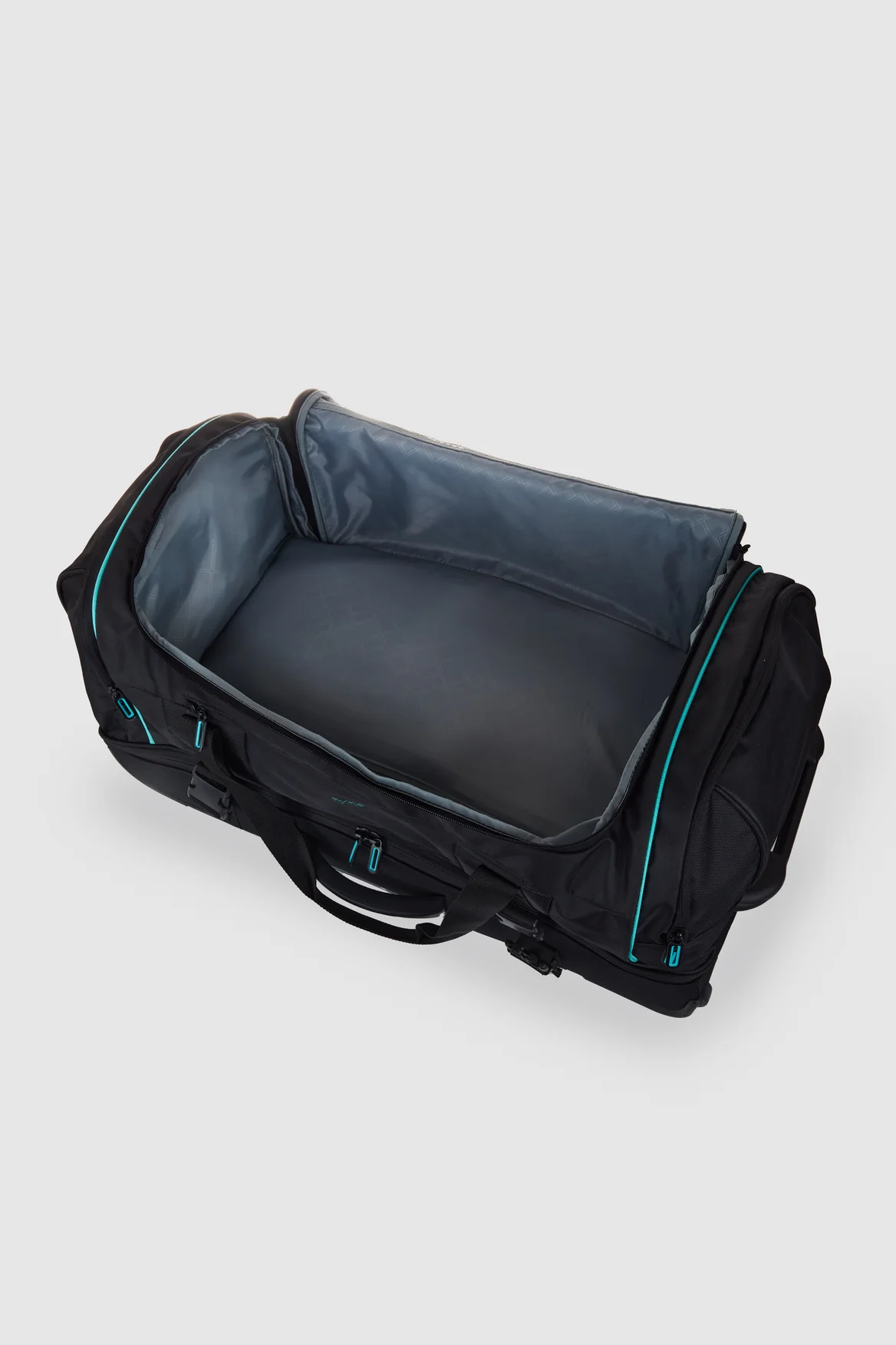 1310-onyx-72cm-wheel-bag-6.webp Onyx 72cm Wheel Bag