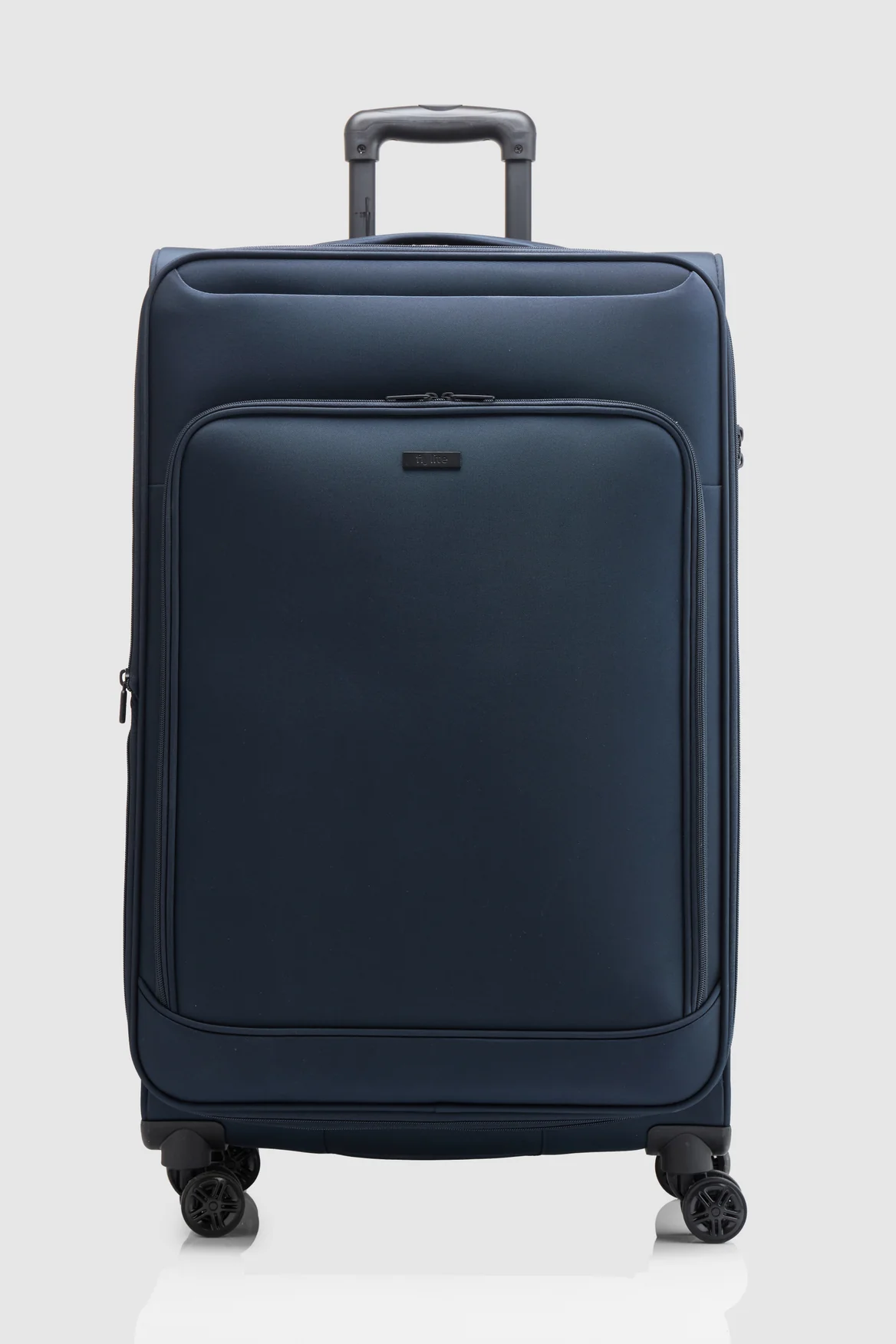 1340-cypress-check-in-81cm-suitcase-4.webp Cypress Check-In 81cm Suitcase