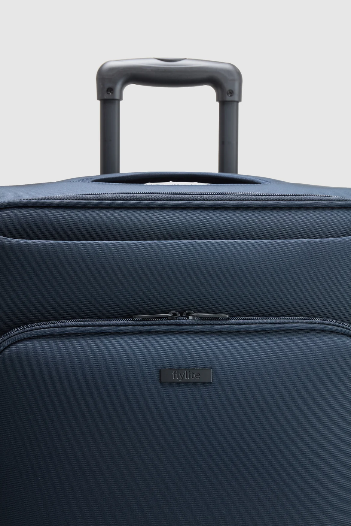 1340-cypress-check-in-81cm-suitcase-8.webp Cypress Check-In 81cm Suitcase