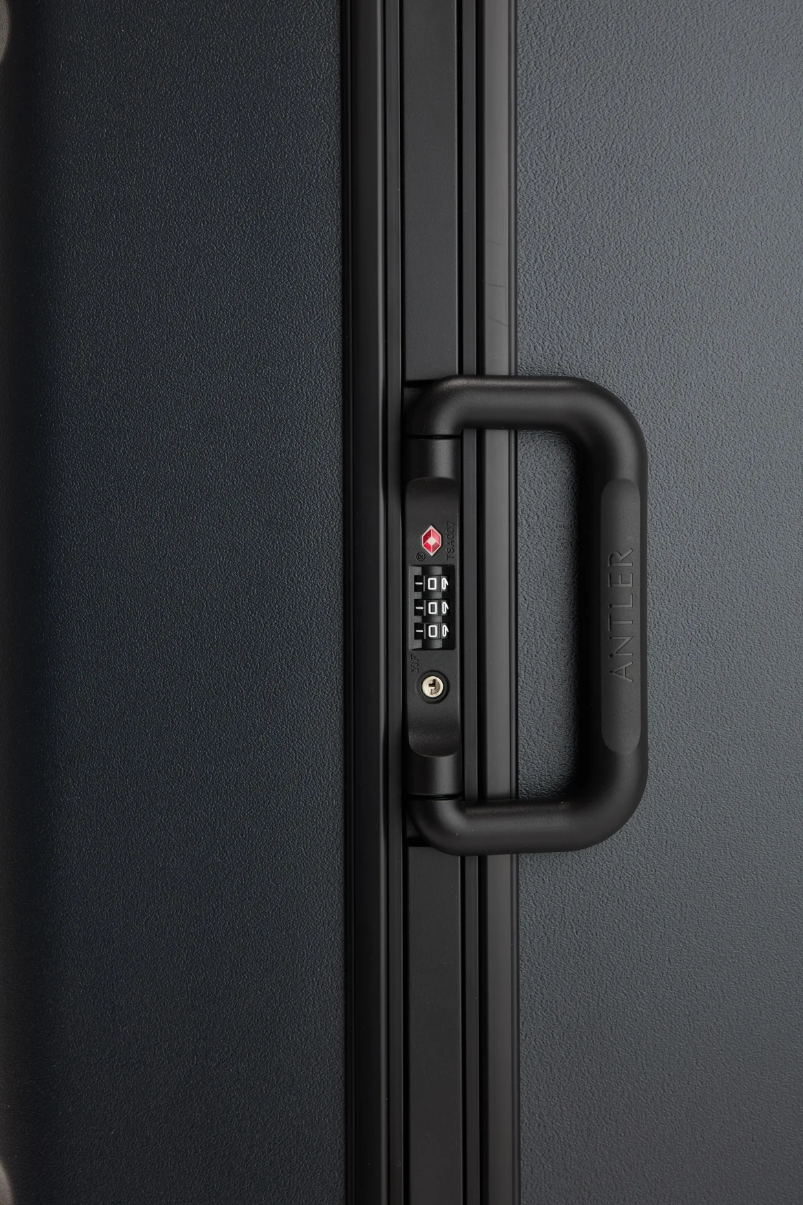15-heritage-stripe-trunk-suitcase-8.webp Heritage Stripe Trunk Suitcase