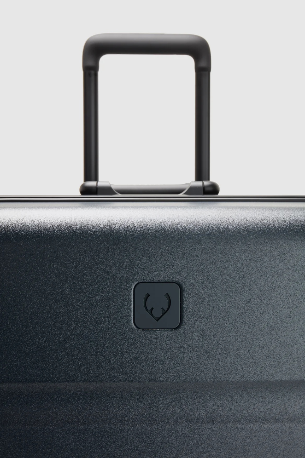 15-heritage-stripe-trunk-suitcase-9.webp Heritage Stripe Trunk Suitcase