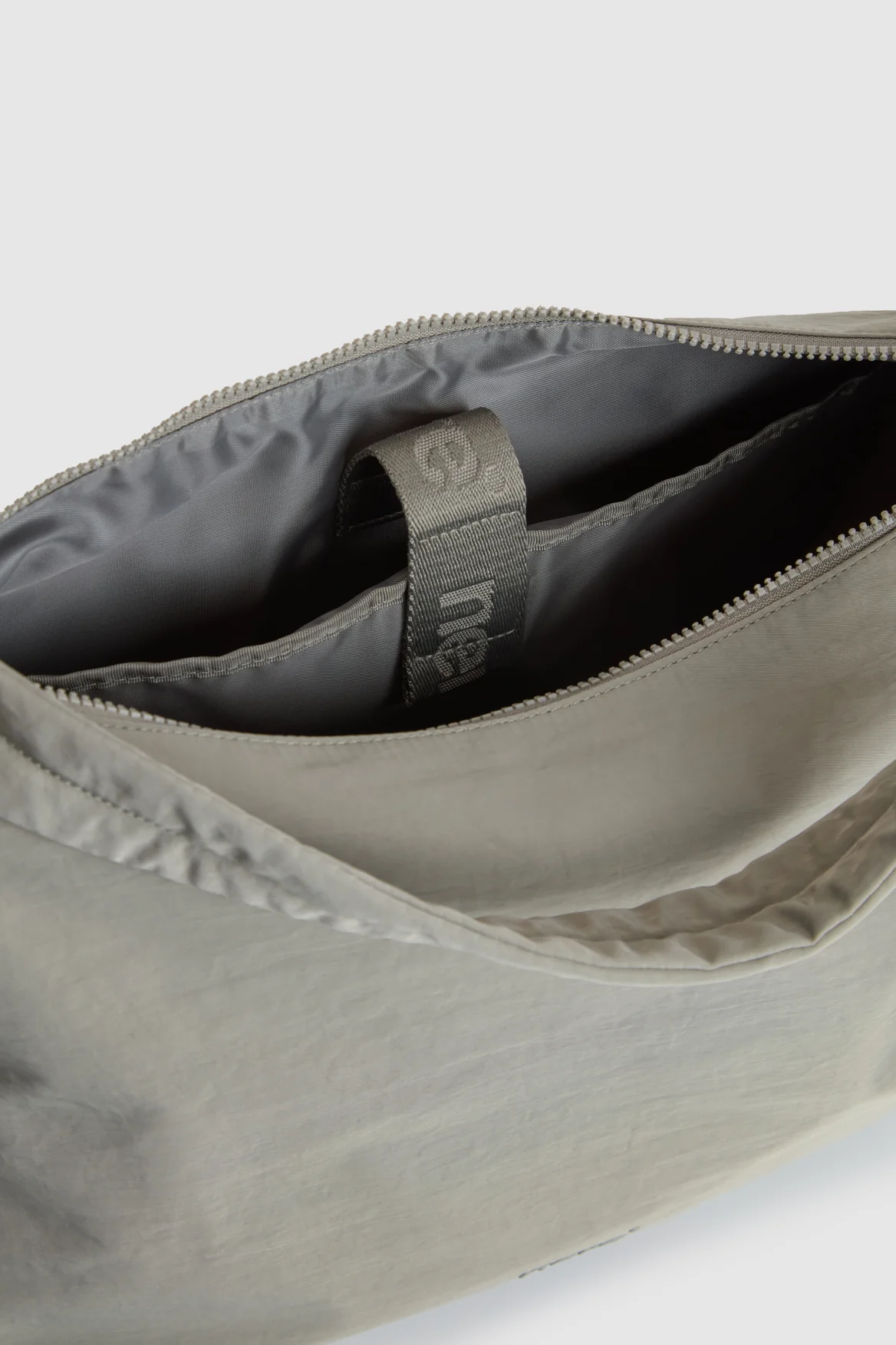 1553-bondi-nylon-crossbody-bag-4.webp Bondi Nylon Crossbody Bag