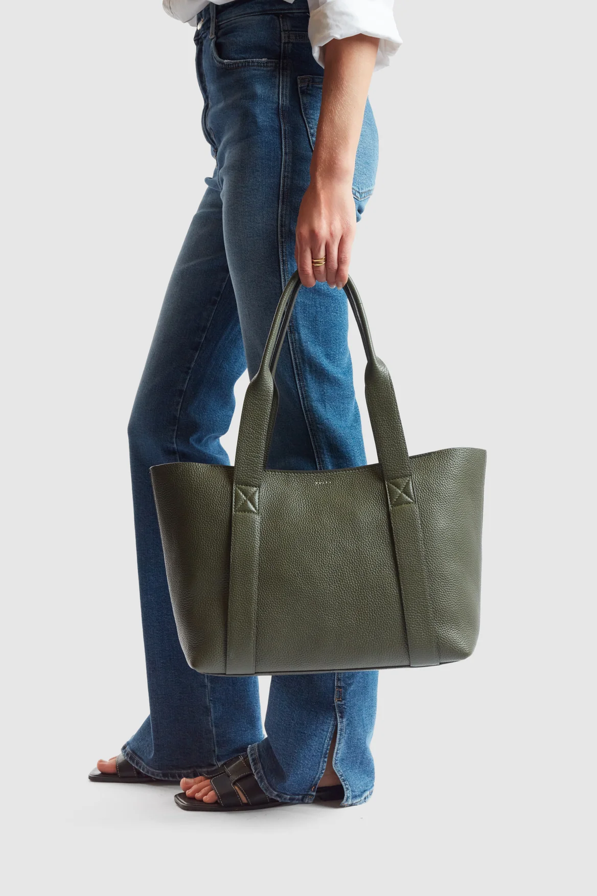 1581-grace-leather-tote-bag-2.webp Grace Leather Tote Bag