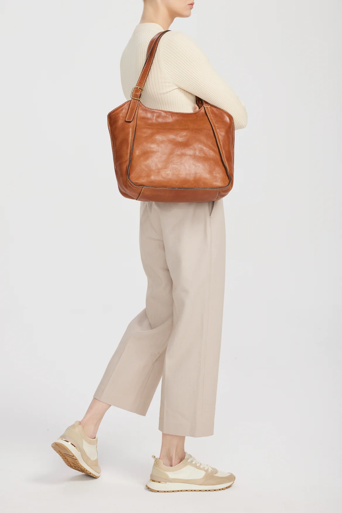 1600-maya-leather-buckle-tote-bag-4.webp Maya Leather Buckle Tote Bag
