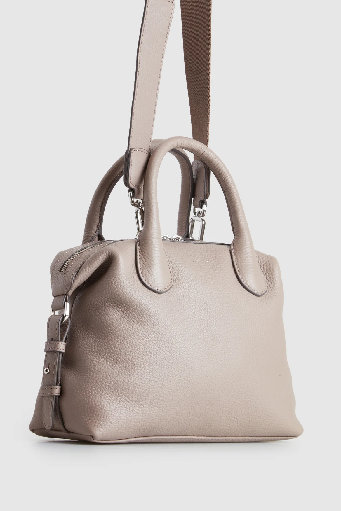 1609-grace-leather-midi-shopper-bag-3.webp Grace Leather Midi Shopper Bag