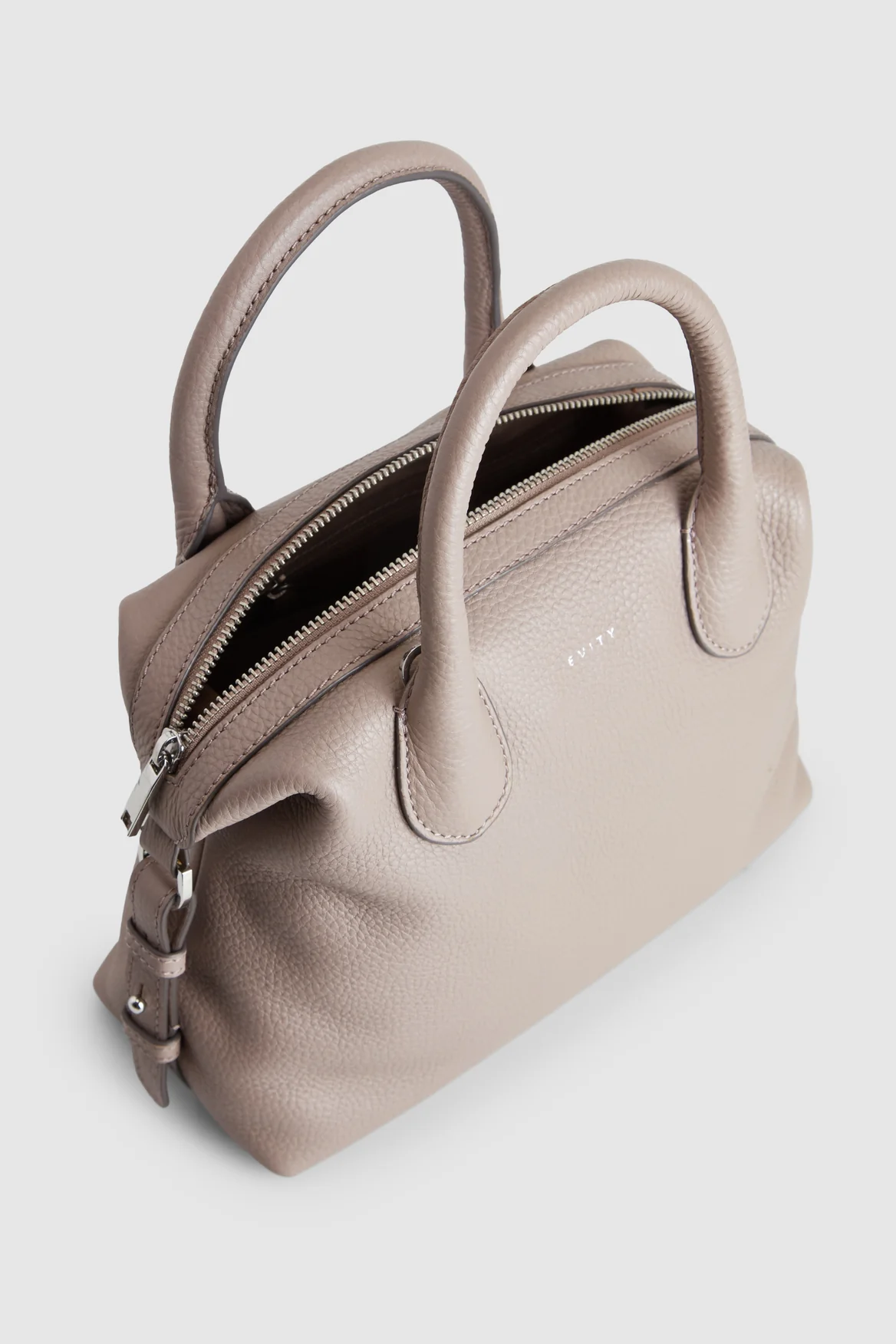 1609-grace-leather-midi-shopper-bag-5.webp Grace Leather Midi Shopper Bag