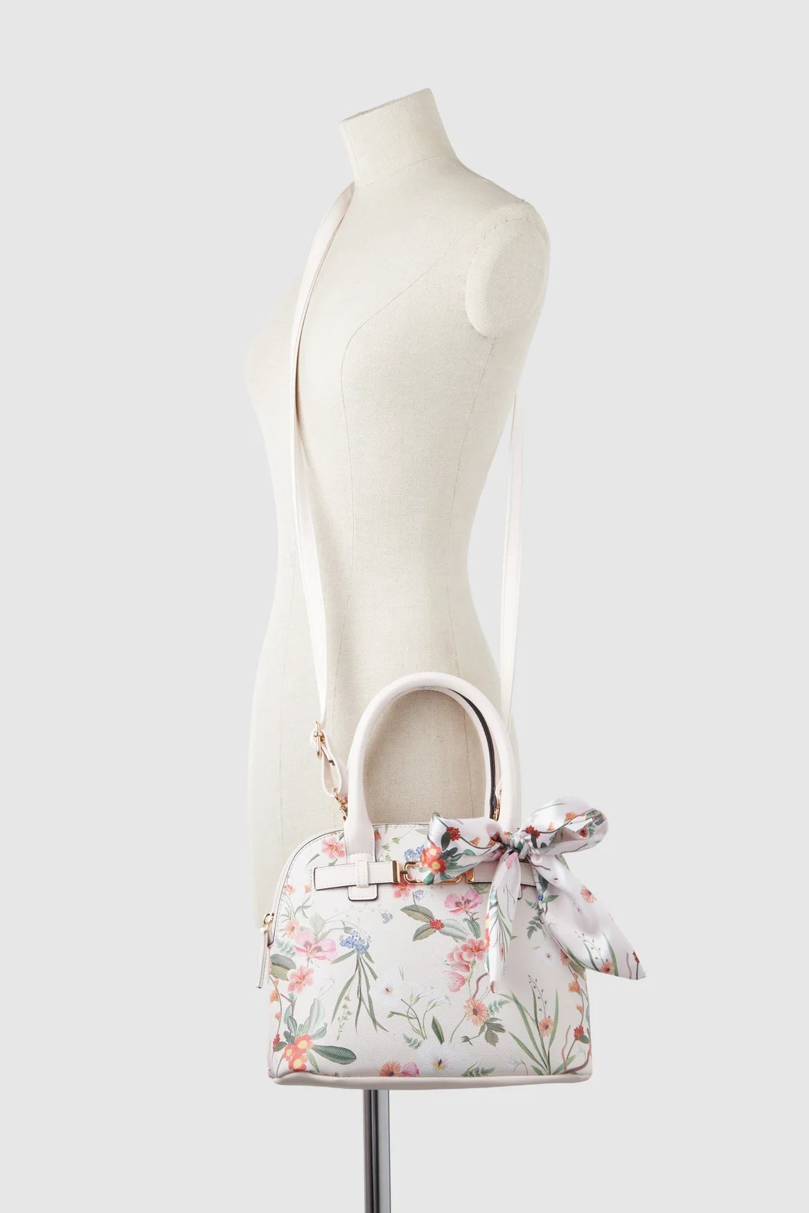 1661-botanica-floral-dome-bag-5.webp Botanica Floral Dome Bag
