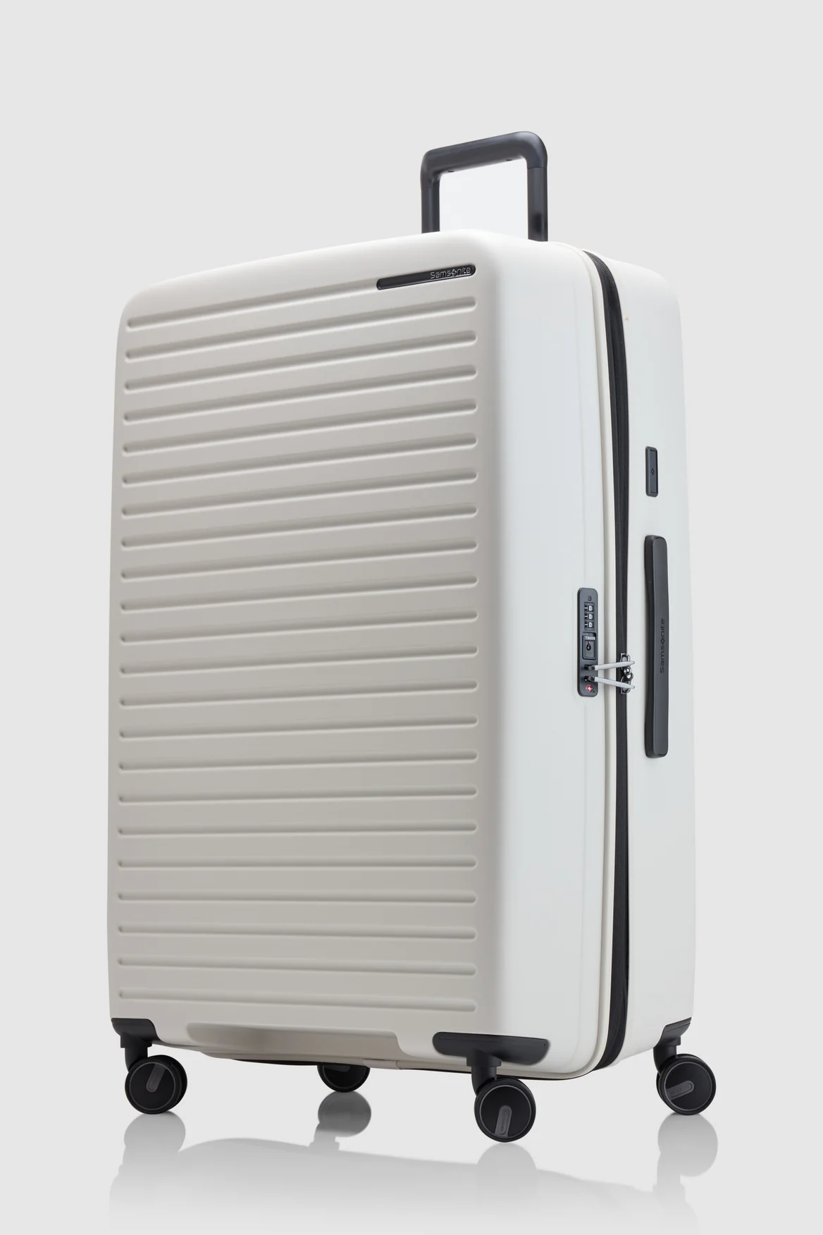 Restackd 81cm Suitcase