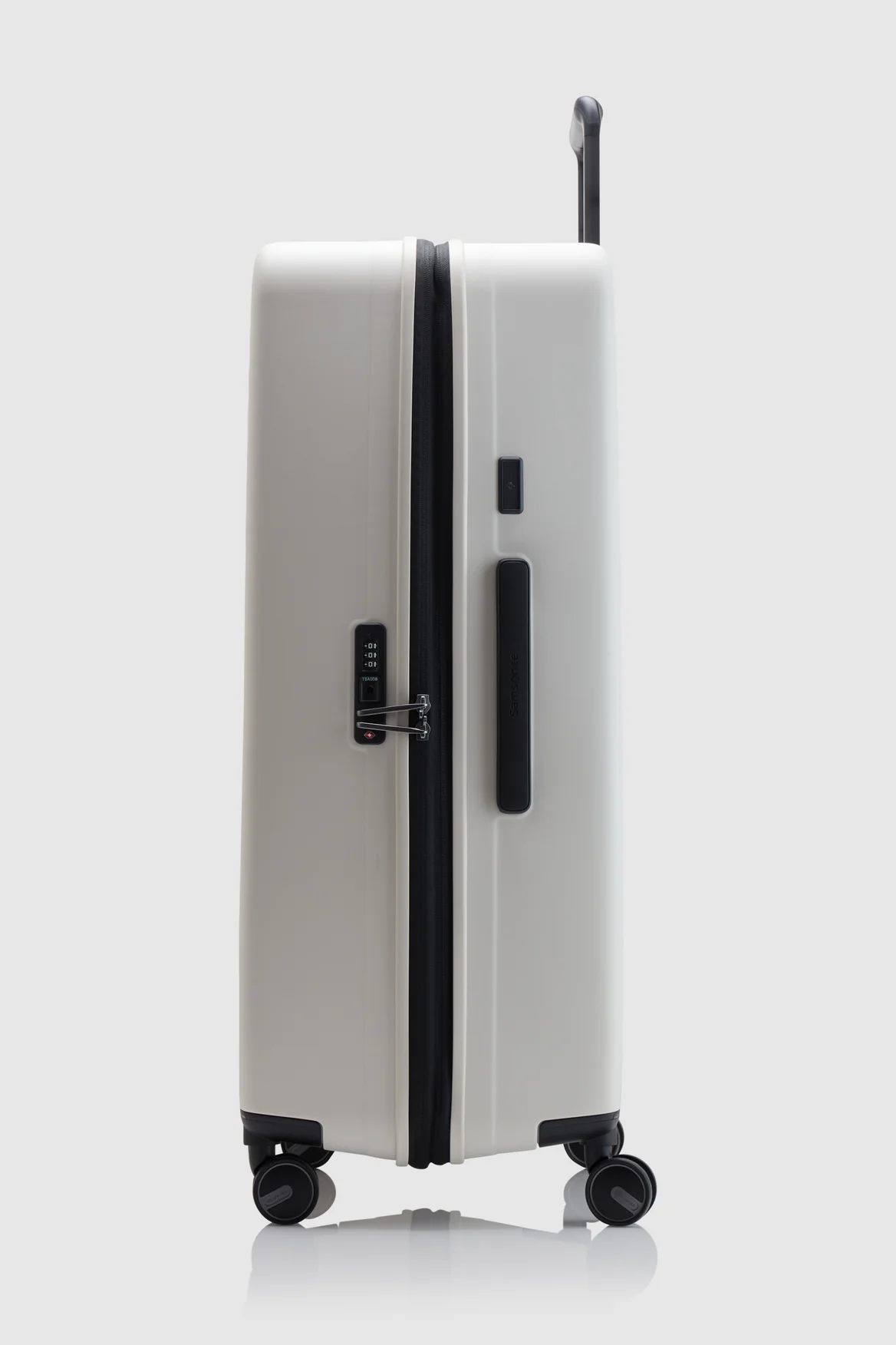 Restackd 81cm Suitcase