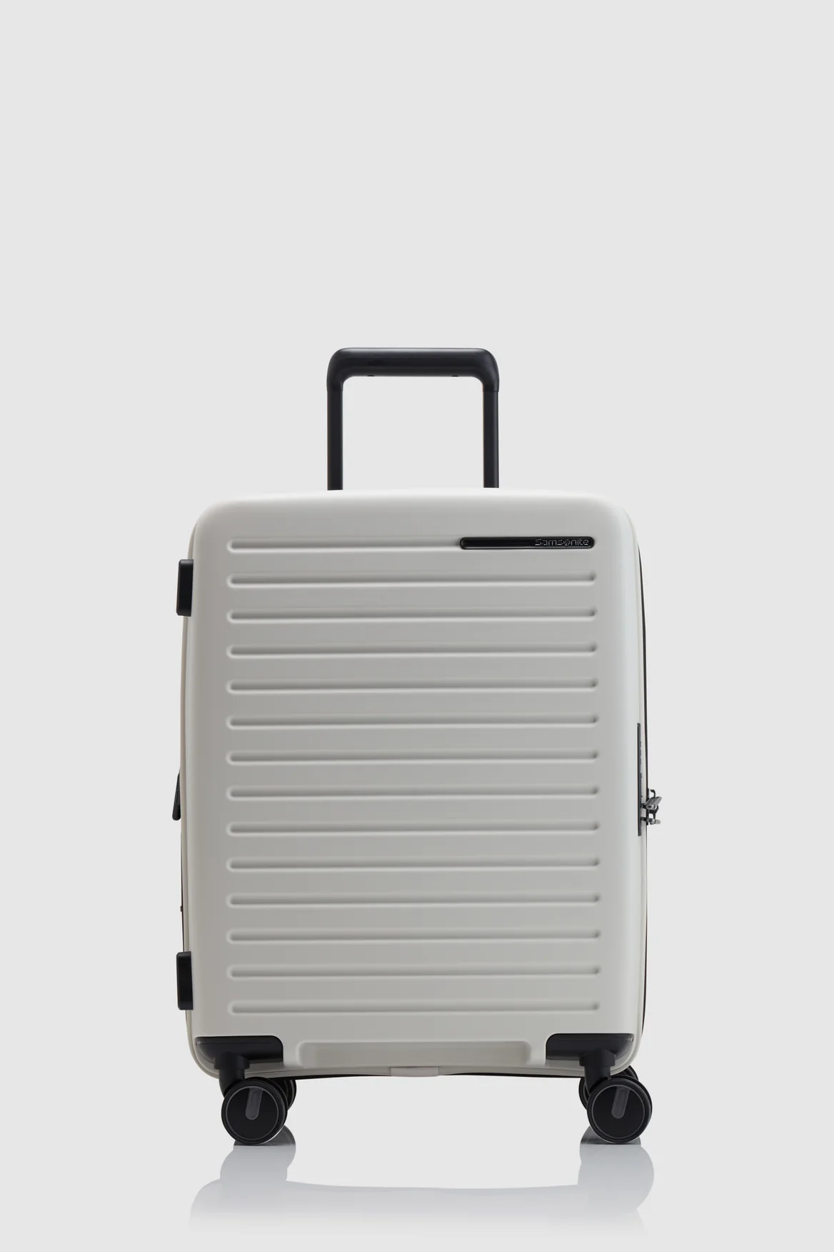 1674-restackd-55cm-suitcase-4.webp Restackd 55cm Suitcase