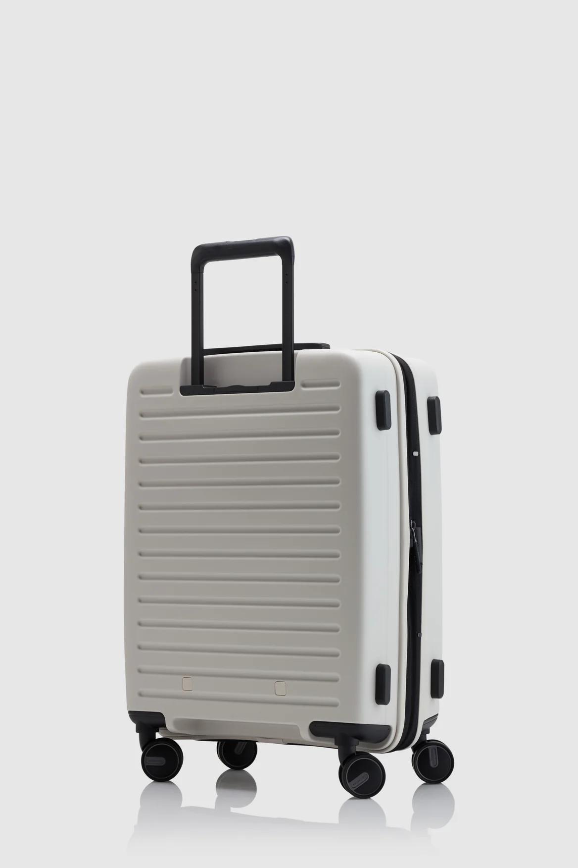 1674-restackd-55cm-suitcase-6.webp Restackd 55cm Suitcase