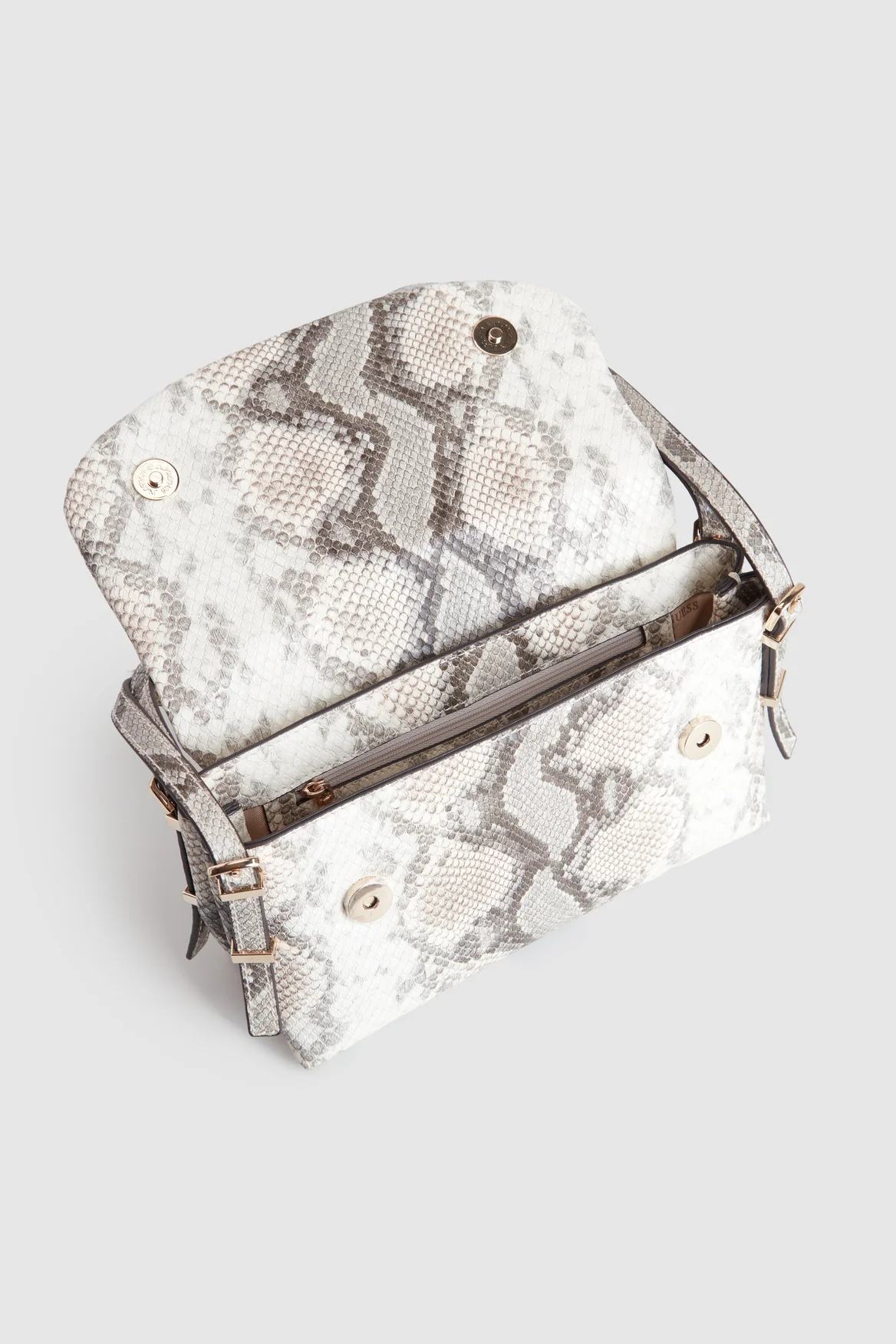 1692-lefia-flap-shoulder-bag-4.webp Lefia Flap Shoulder Bag