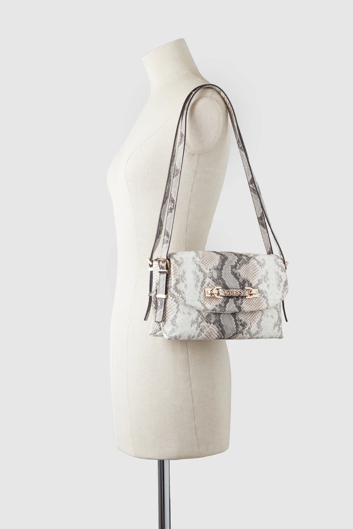 1692-lefia-flap-shoulder-bag-5.webp Lefia Flap Shoulder Bag